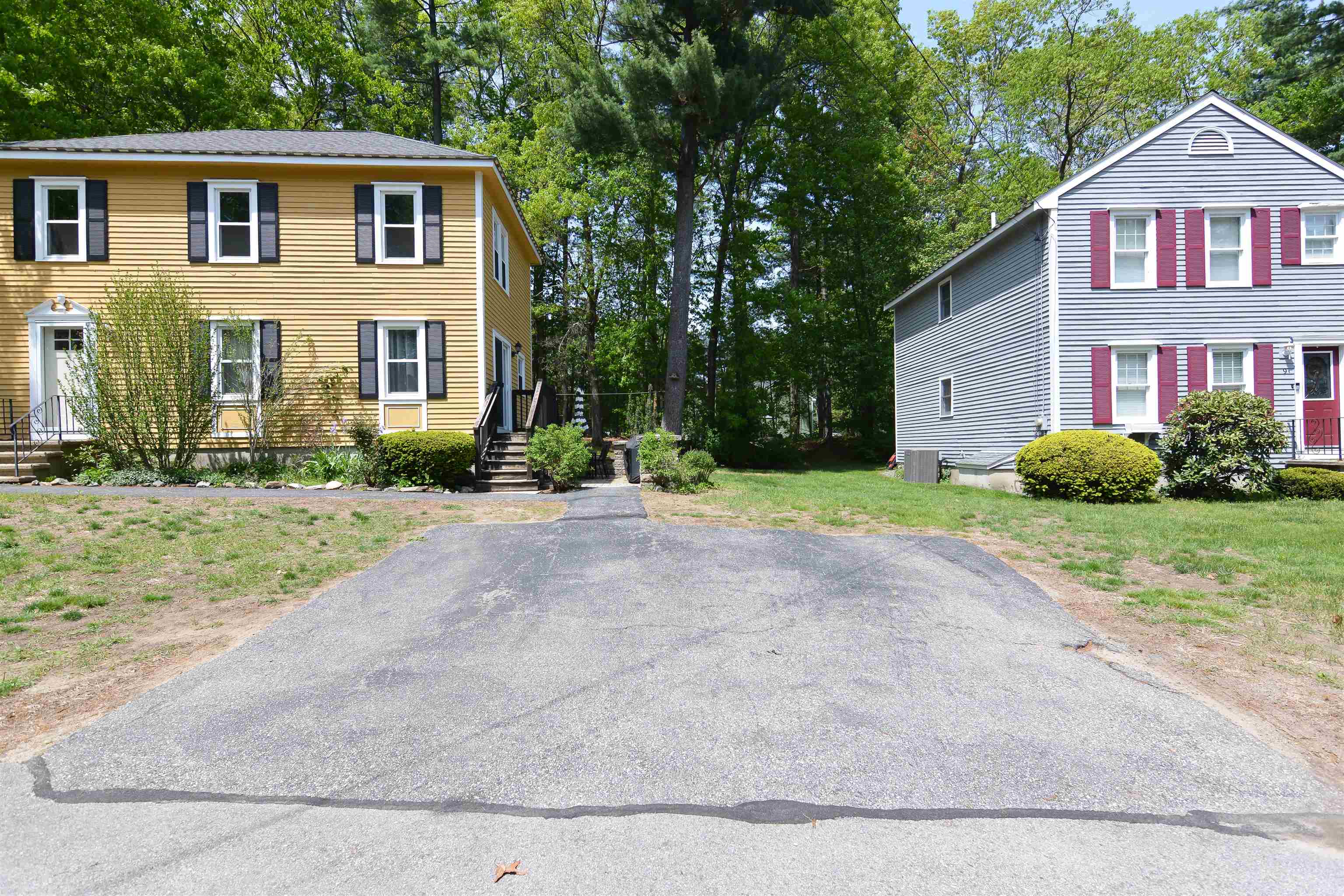 11 Beaujolais Dr, Nashua, NH 03062