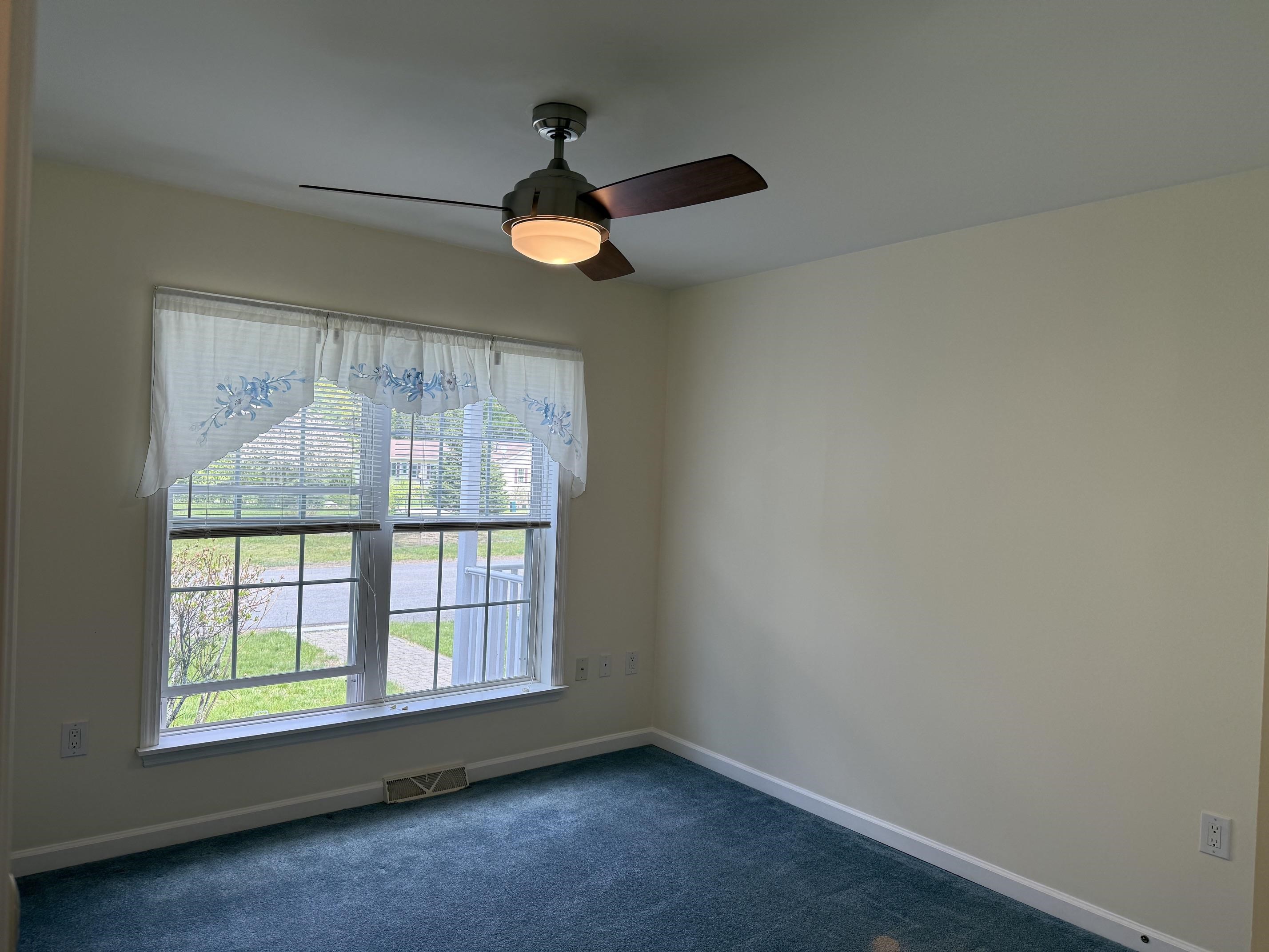 65 Sagebrush Dr, Rochester, NH 03867