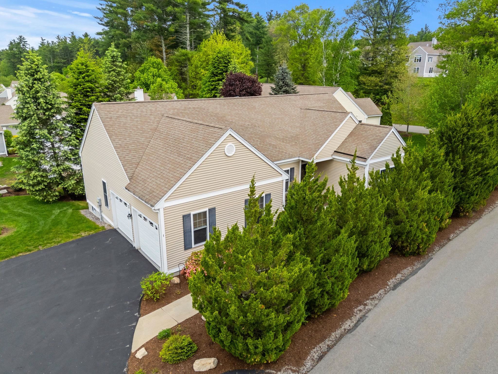 1 Tarleton Ln, Amherst, NH 03031