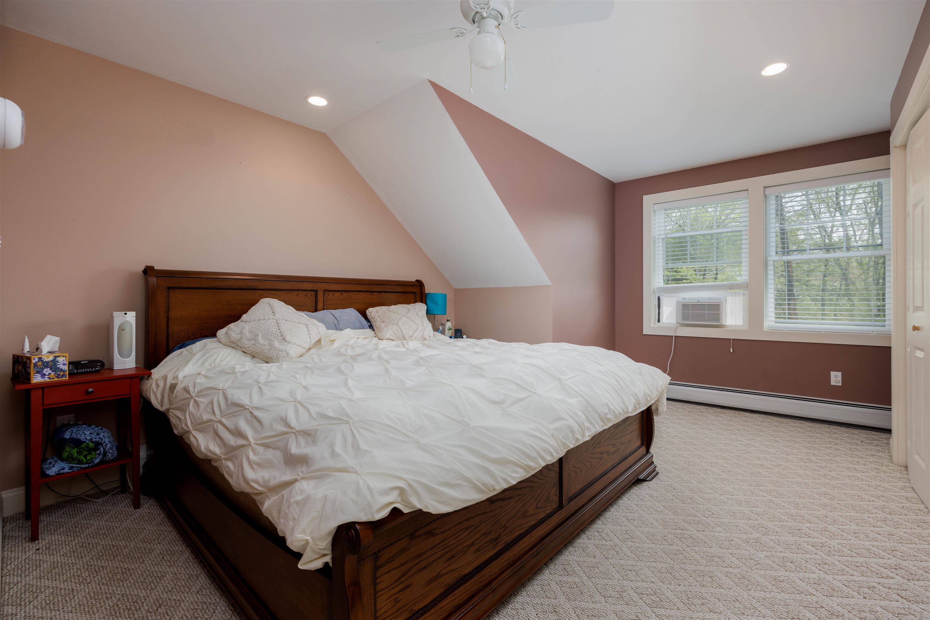 74 South Beach Dr, Croydon, NH 03773