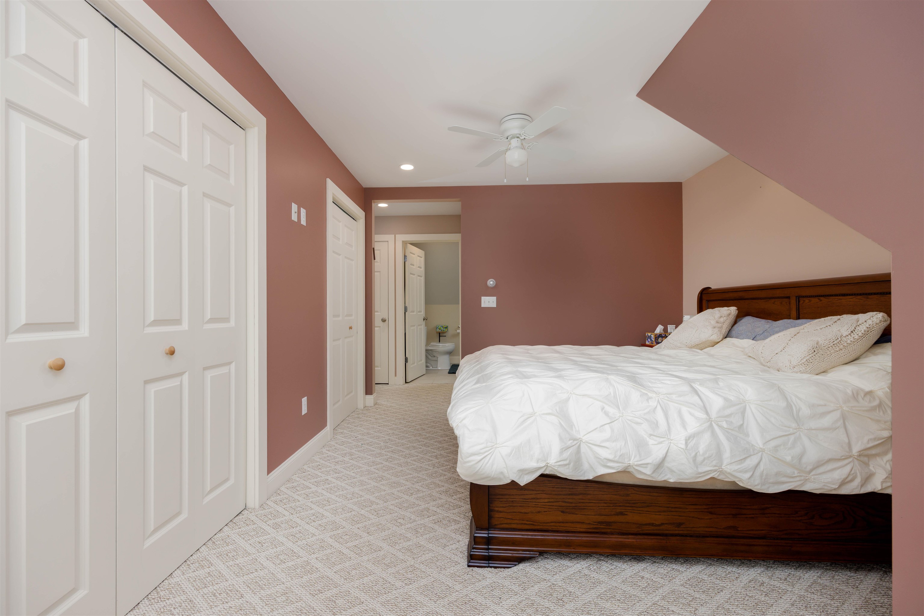 74 South Beach Dr, Croydon, NH 03773