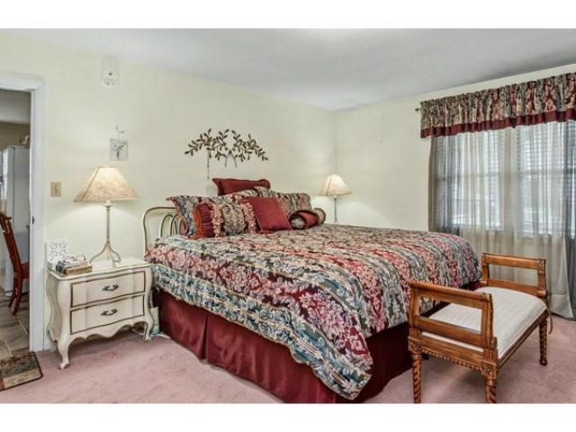 99 Myrtle St, Manchester, NH 03104