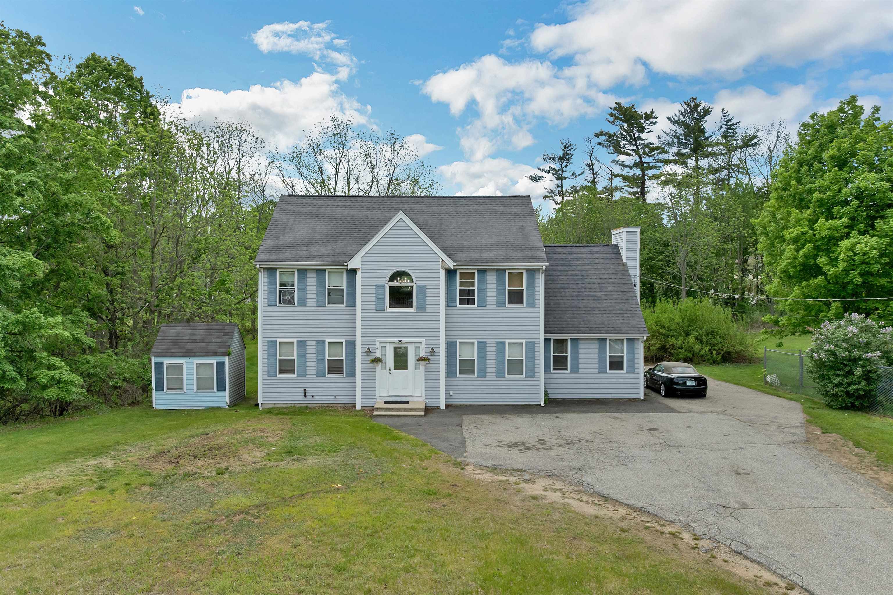 12 Chester Rd, Derry, NH 03038