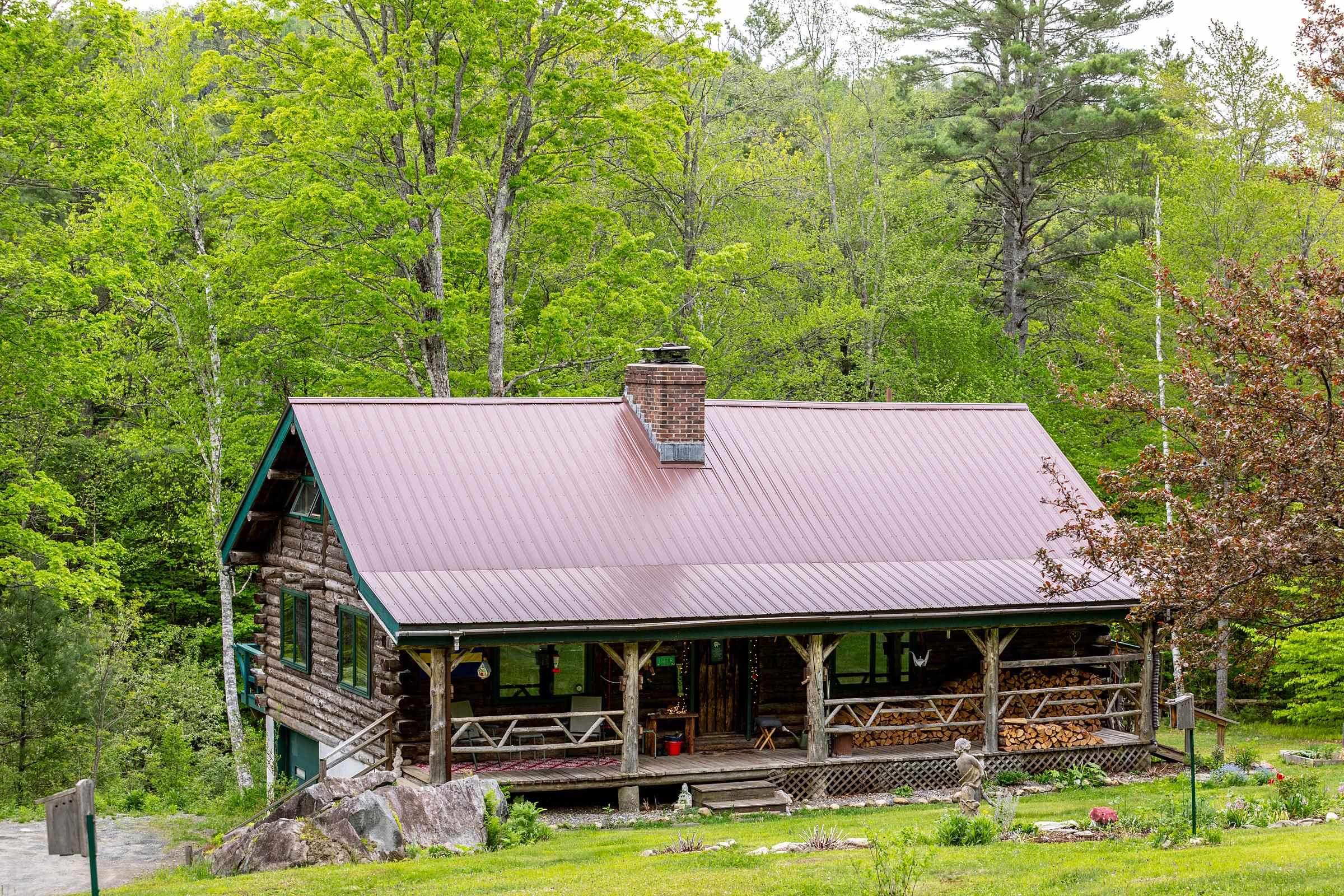 Homes for sale in Londonderry, VT | 287 Powder Mill Rd, Londonderry, VT 05148 | MLS# 5090484