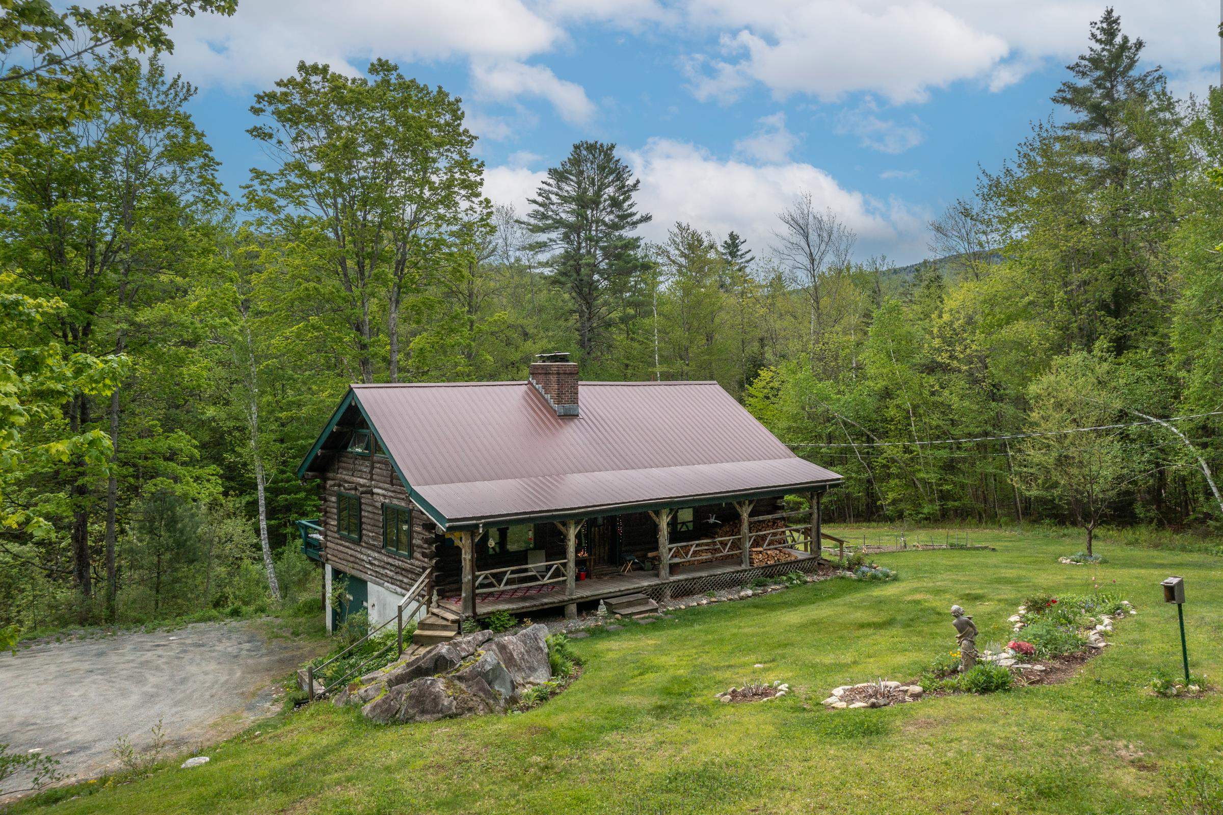 Homes for sale in Londonderry, VT | 287 Powder Mill Rd, Londonderry, VT 05148 | MLS# 5090484