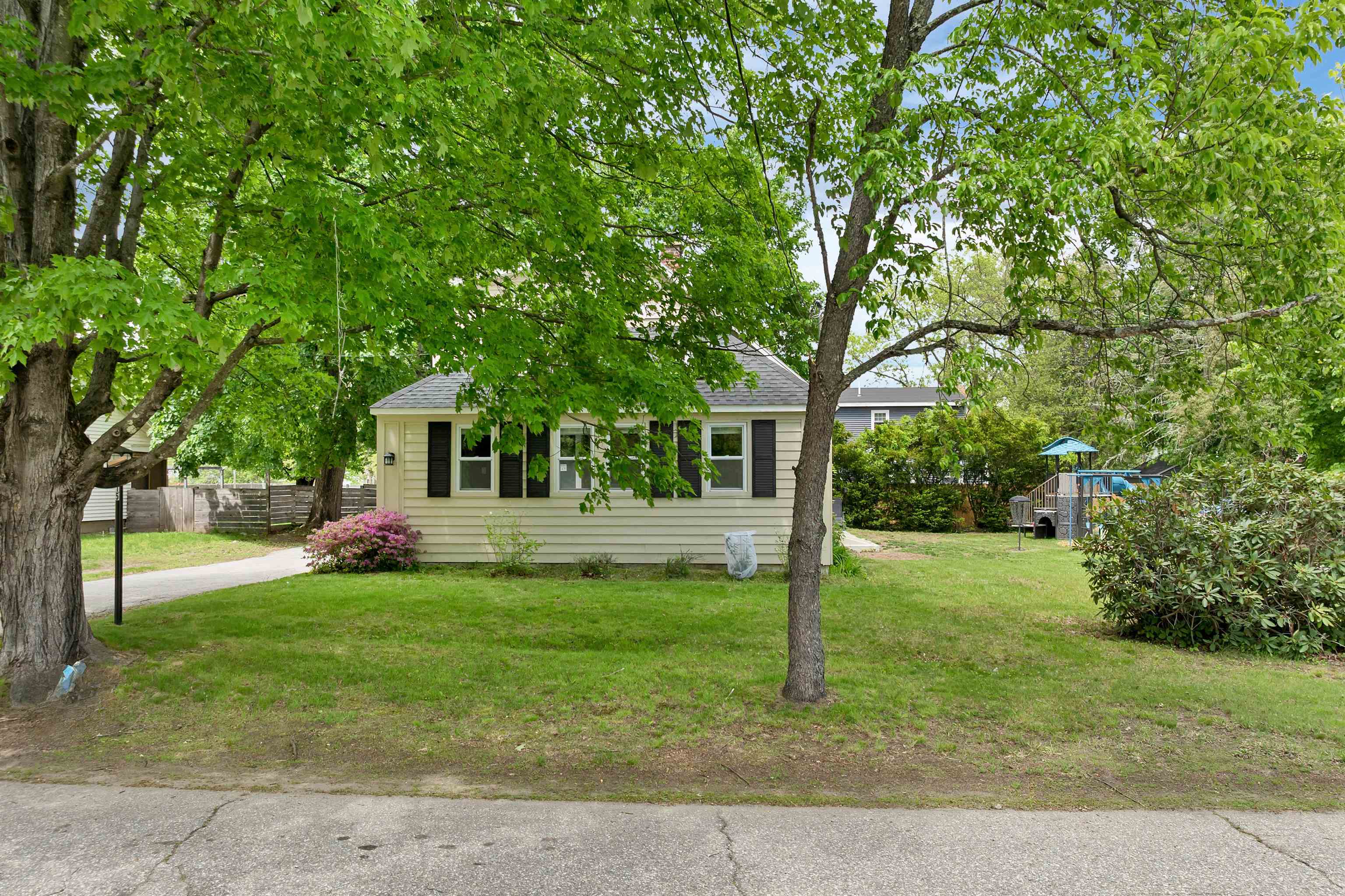 15 Snow St, Concord, NH 03303