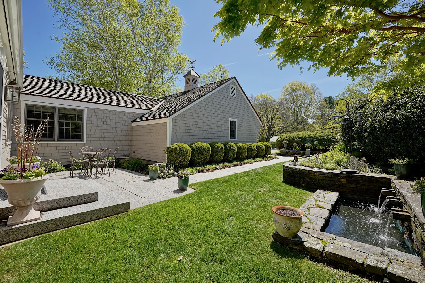 38 Ducks Head Rd, New Castle, NH 03854