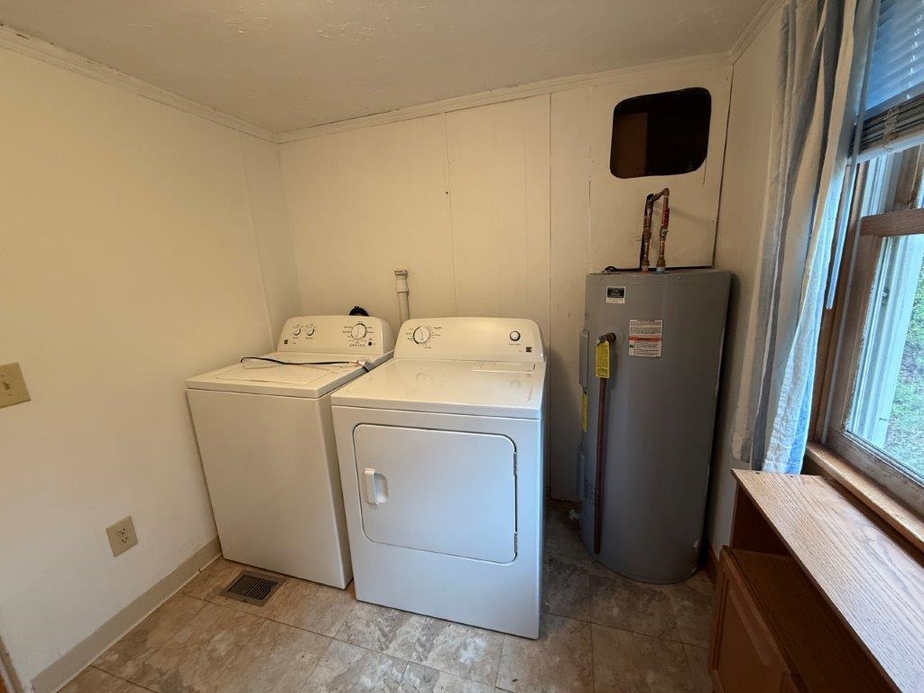 Laundry Room 25281429