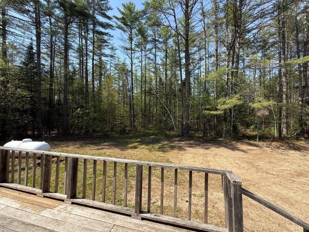 Front Deck with Nice Yard 25303888