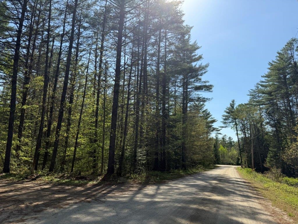 Close to Ball Park and General Store 25303890