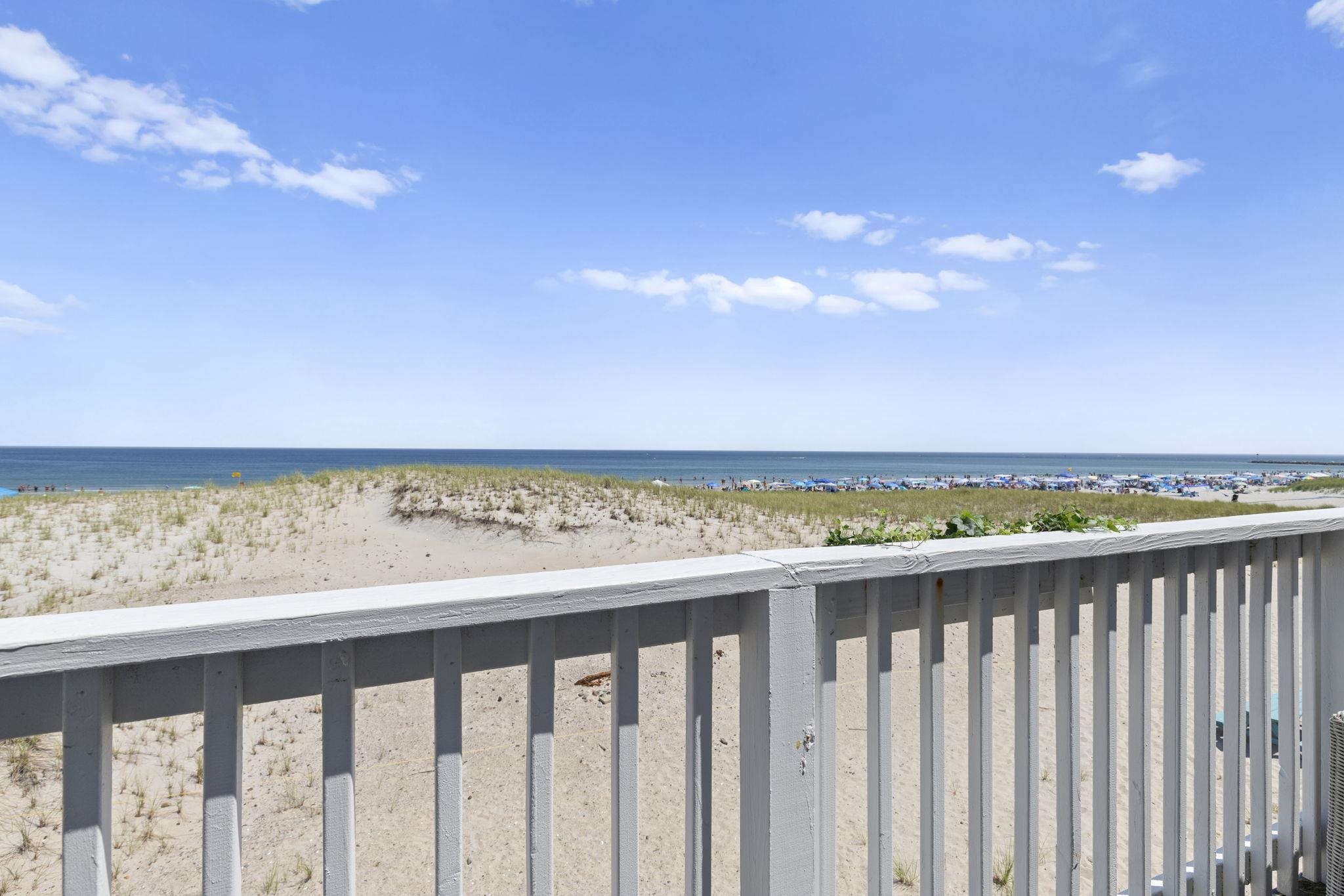 14 Atlantic Ave, Hampton, NH 03842