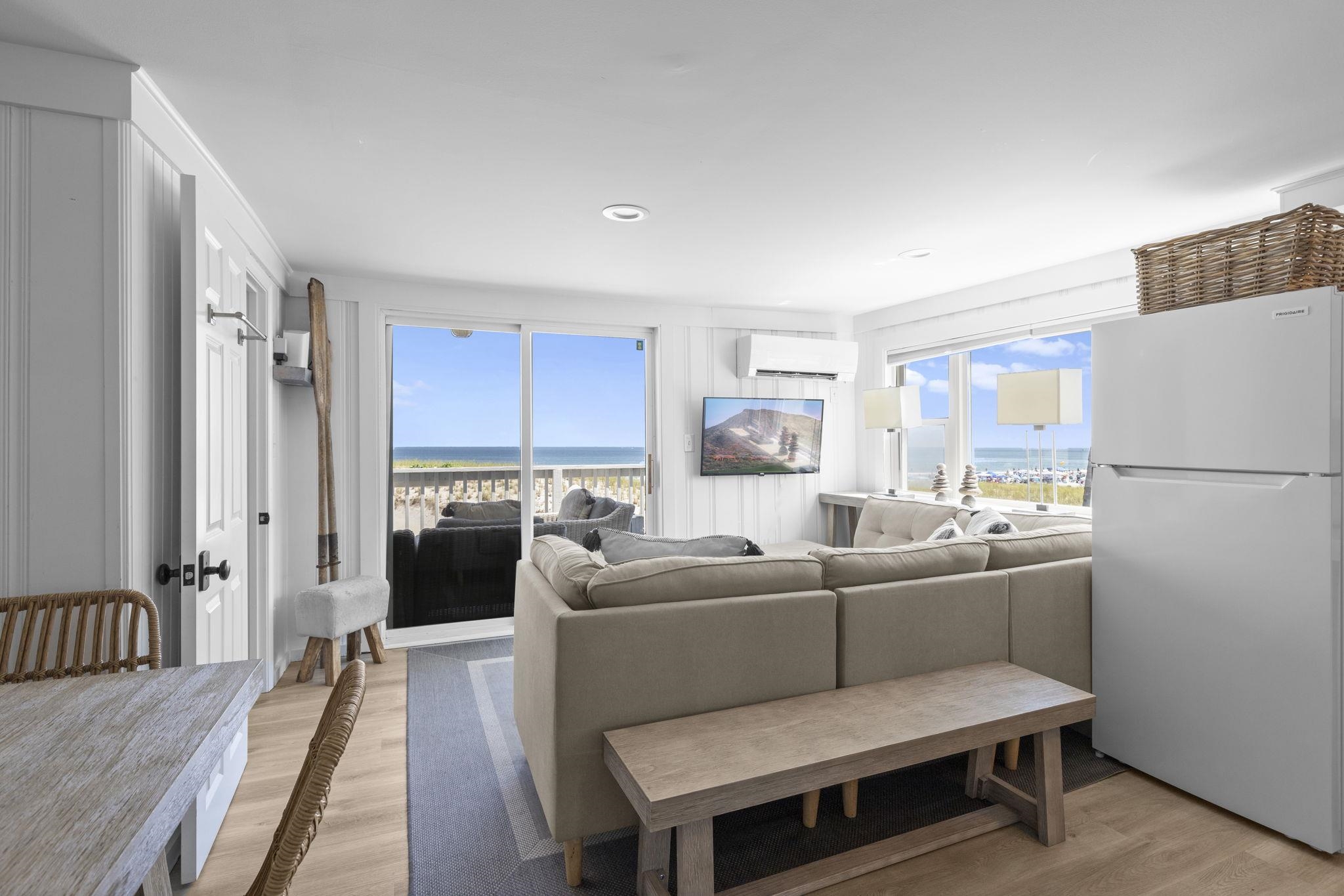 14 Atlantic Ave, Hampton, NH 03842
