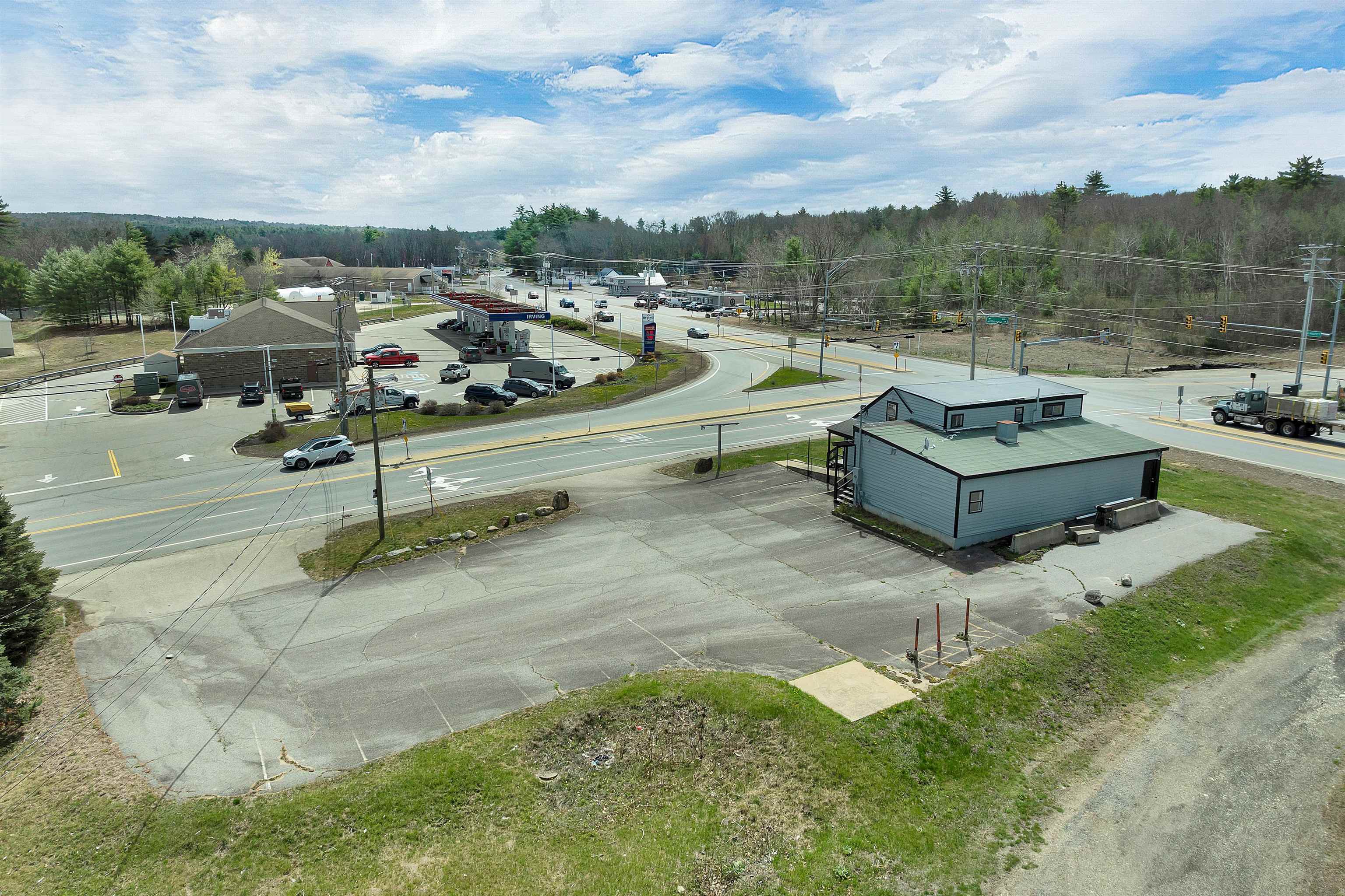 6 Main St, Farmington, NH 03835