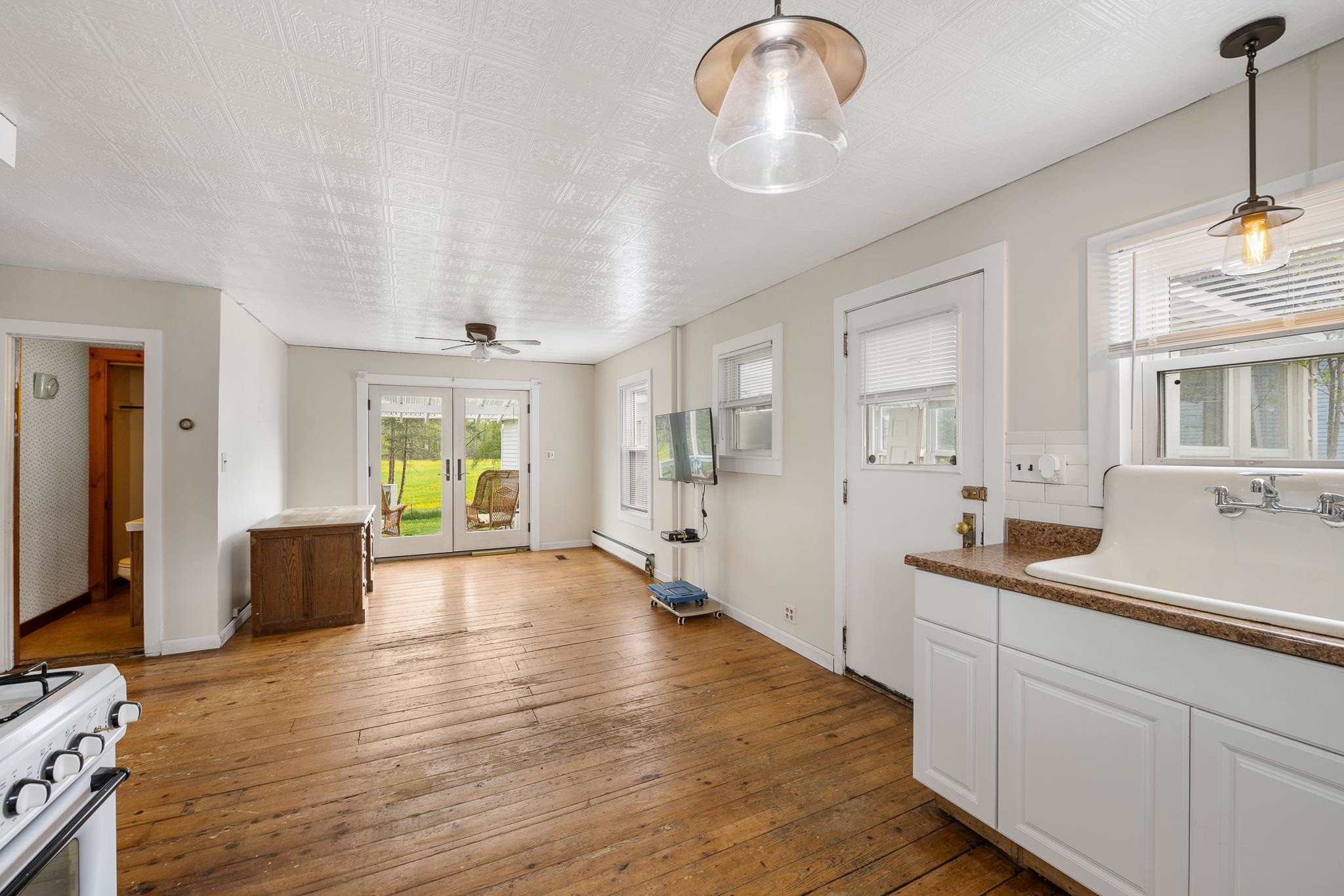62 Bridge St, Colebrook, NH 03576