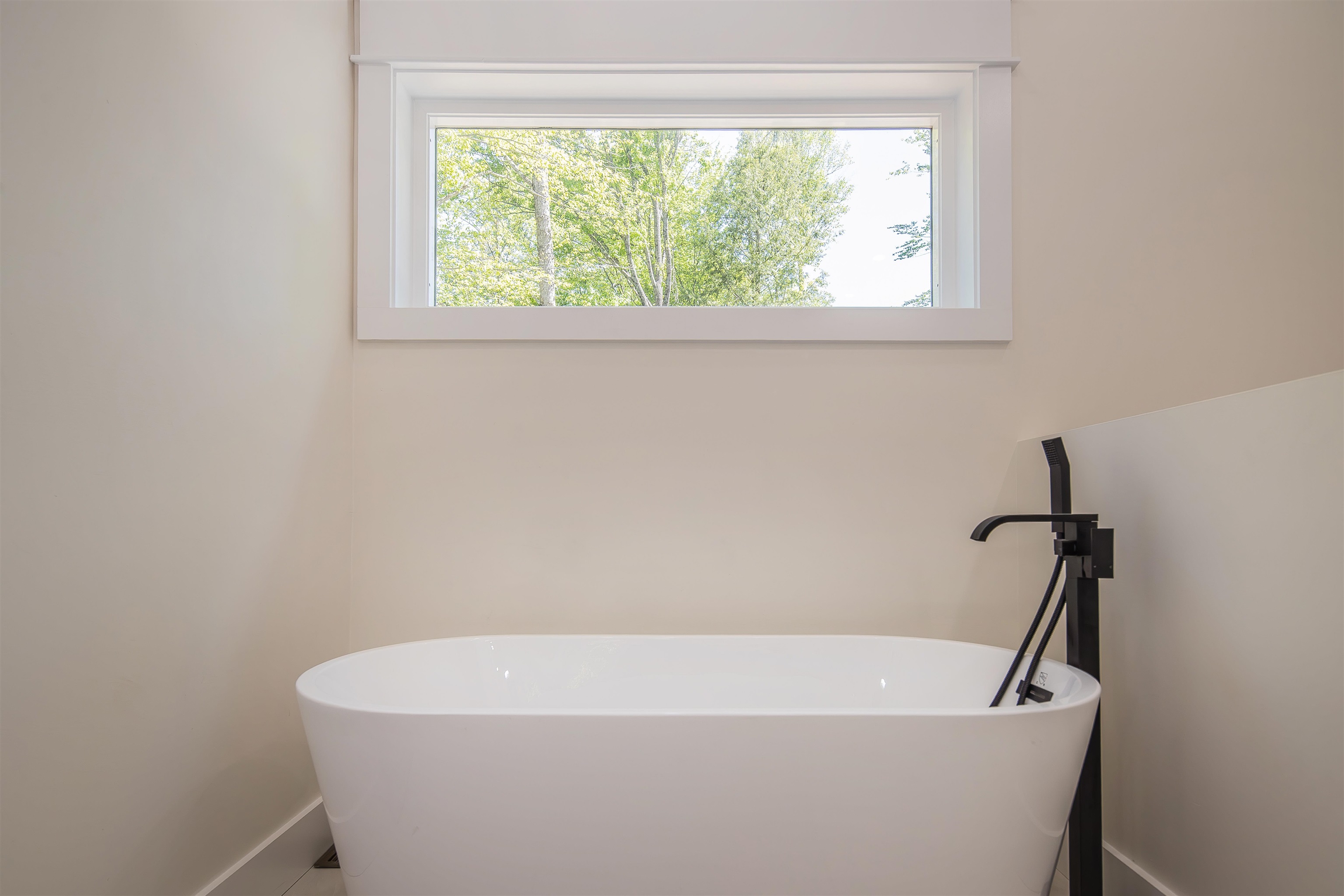 Soaking tub 25524710