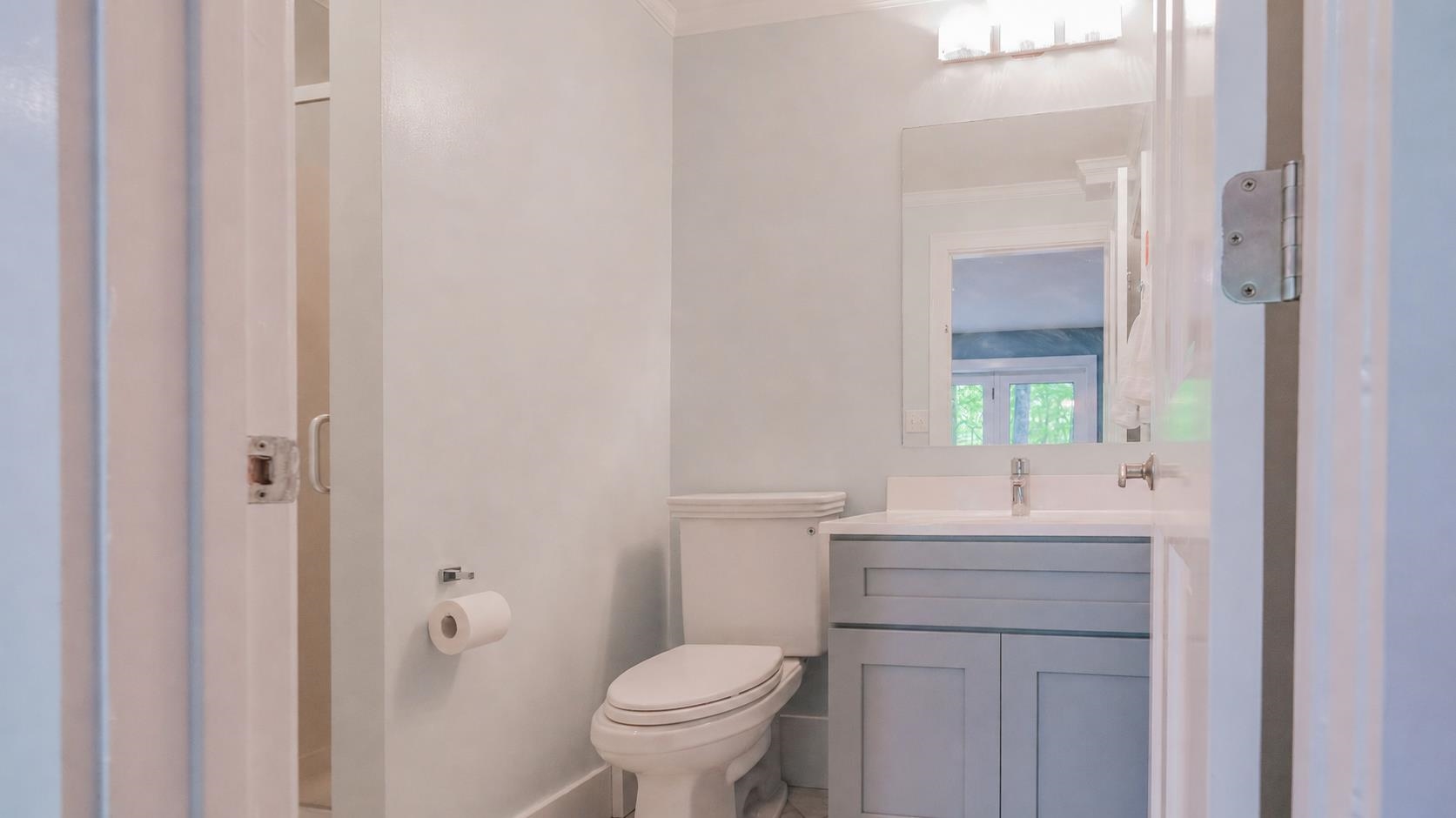 Lower level 3/4 bathroom