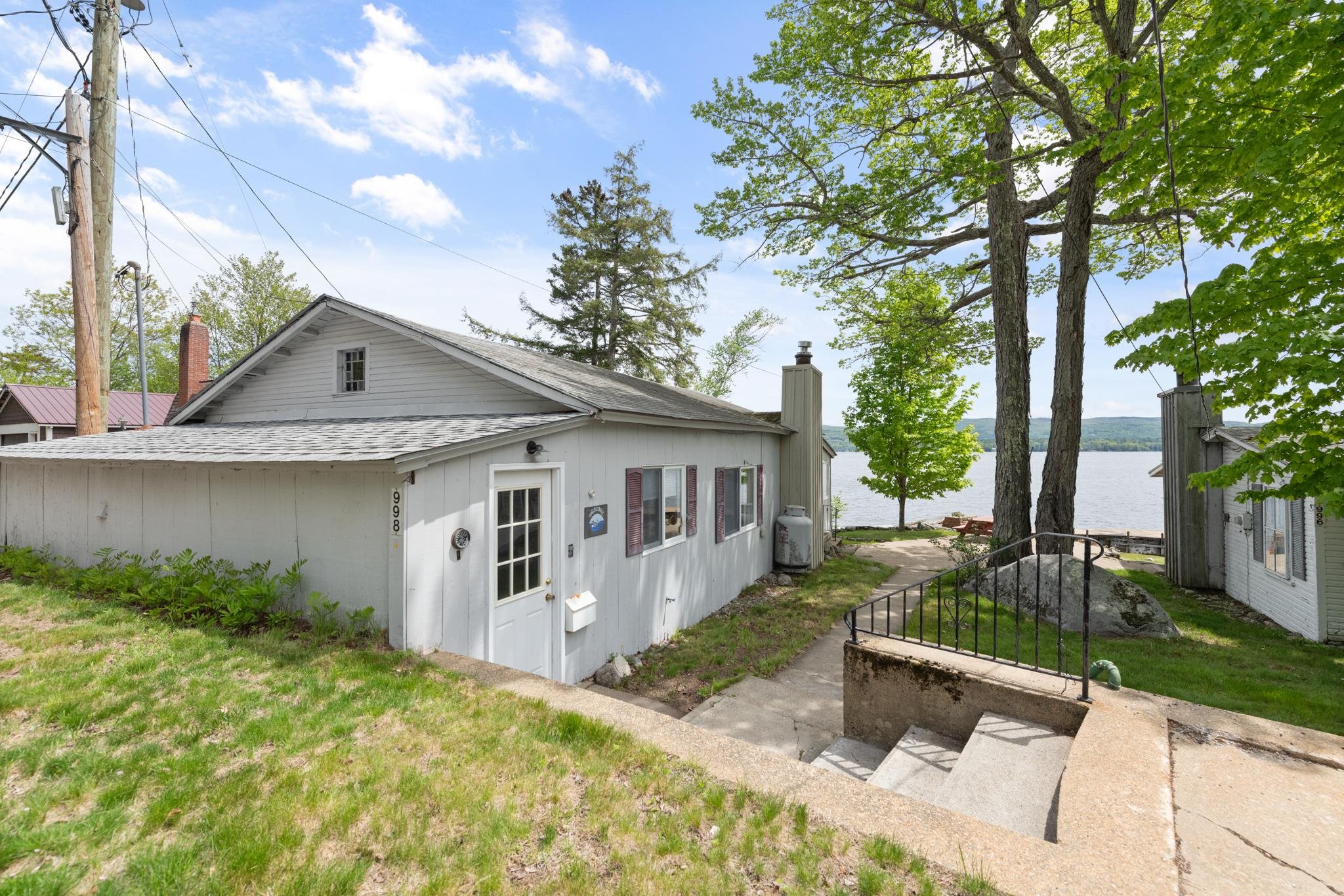 BRISTOL NH&nbsp;Lake House for sale $$1,595,000 | $638 per sq.ft.