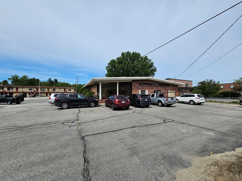 371 West St, Keene, NH 03431