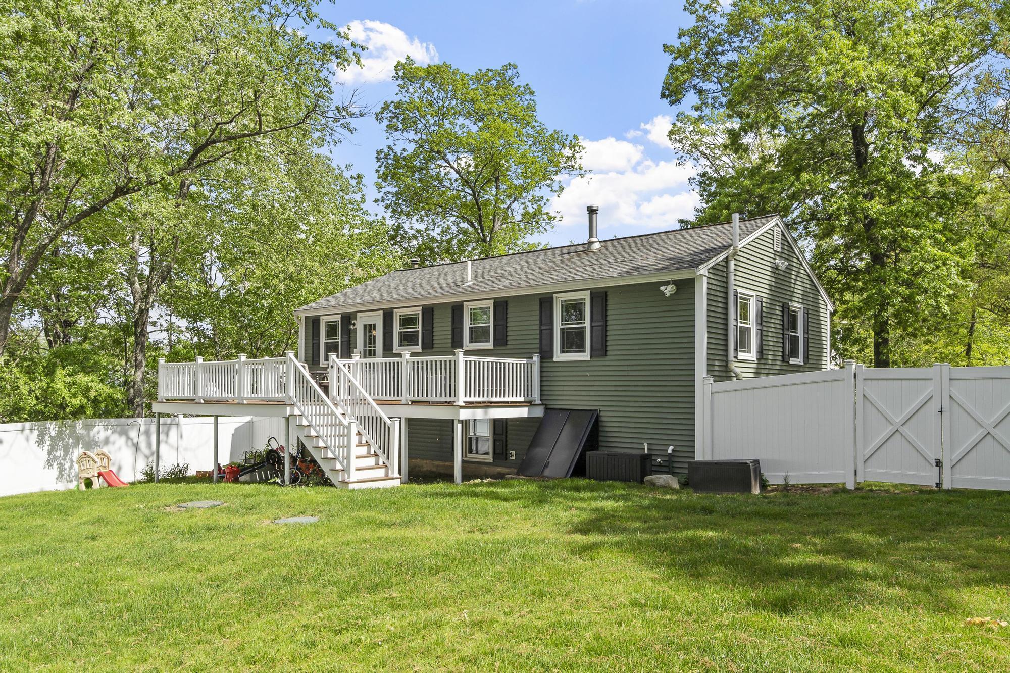 9 Ford Ave, Salem, NH 03079
