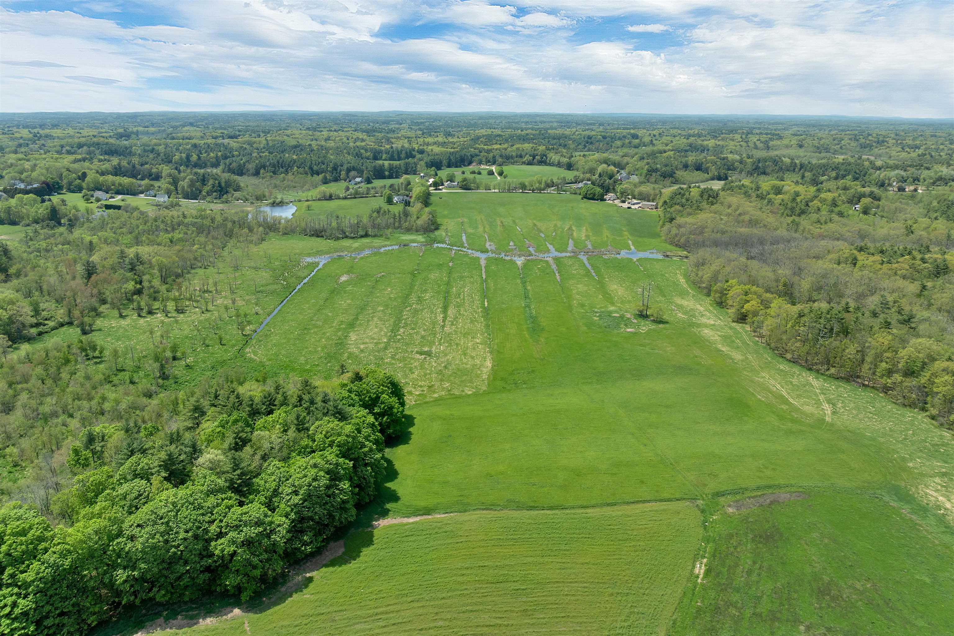90 North Rd, East Kingston, NH 03827