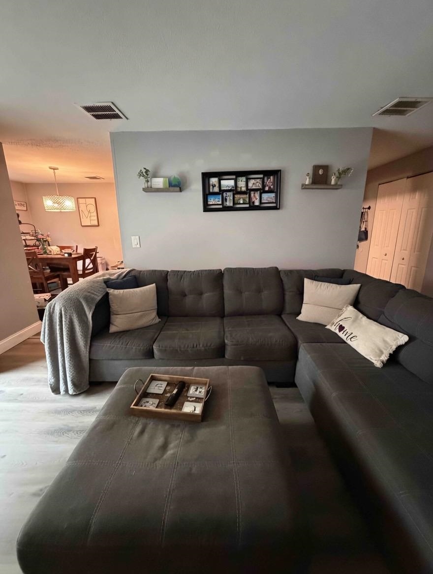 1 Louisburg Sq #1, Nashua, NH 03060