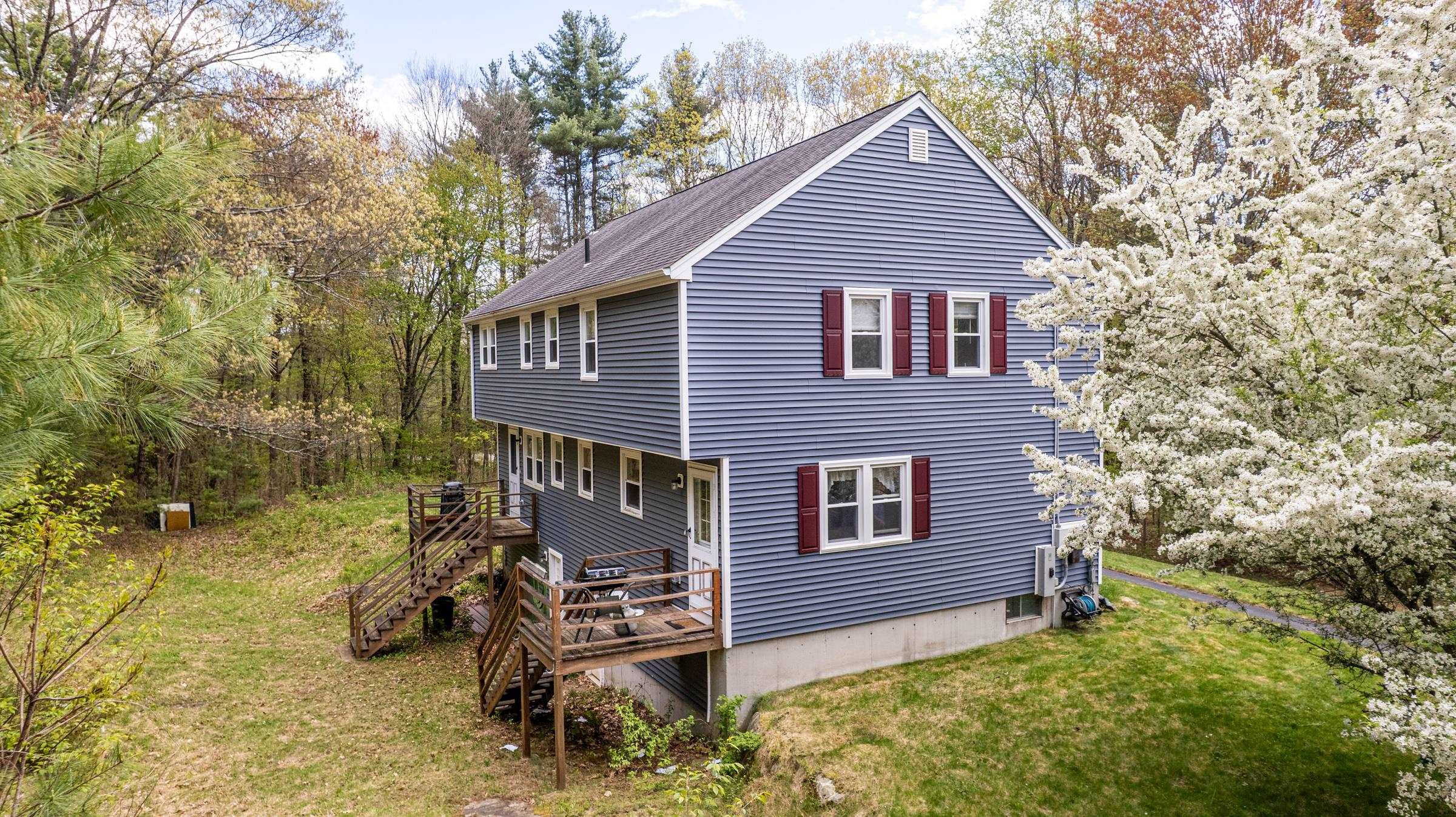 206 Hampstead Rd, Derry, NH 03038