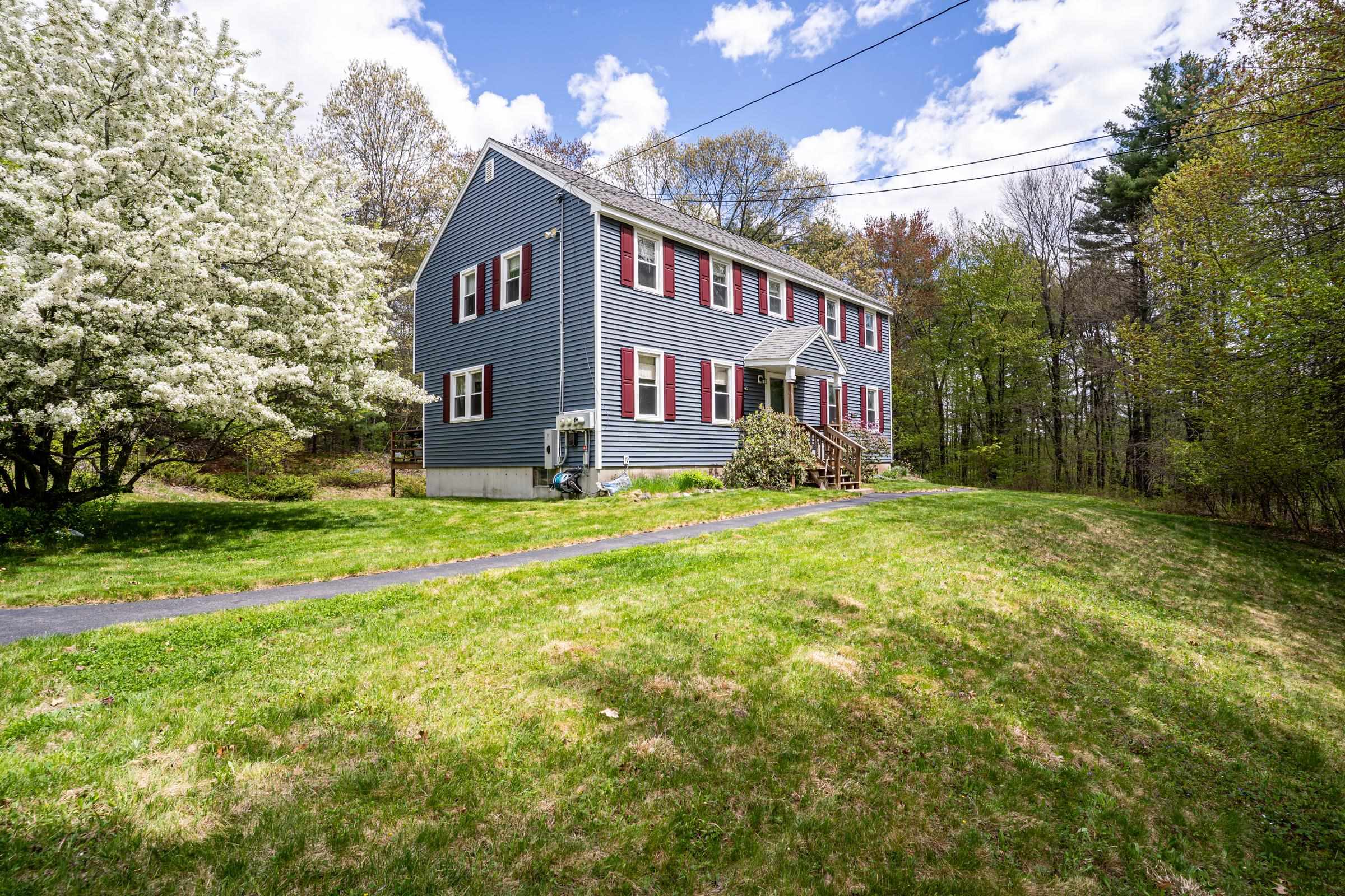 206 Hampstead Rd, Derry, NH 03038