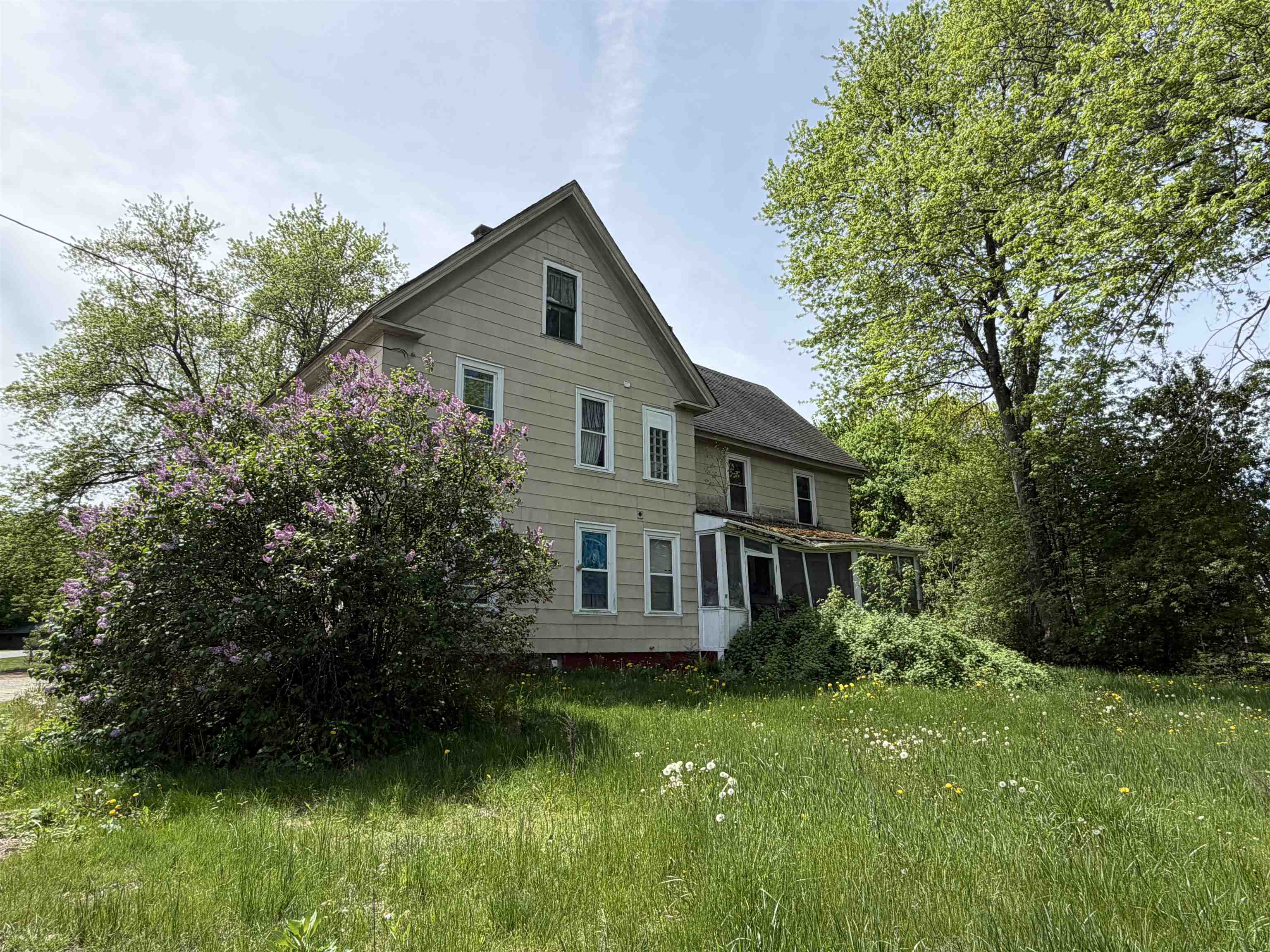 9 Cherry St, Haverhill, NH 03785