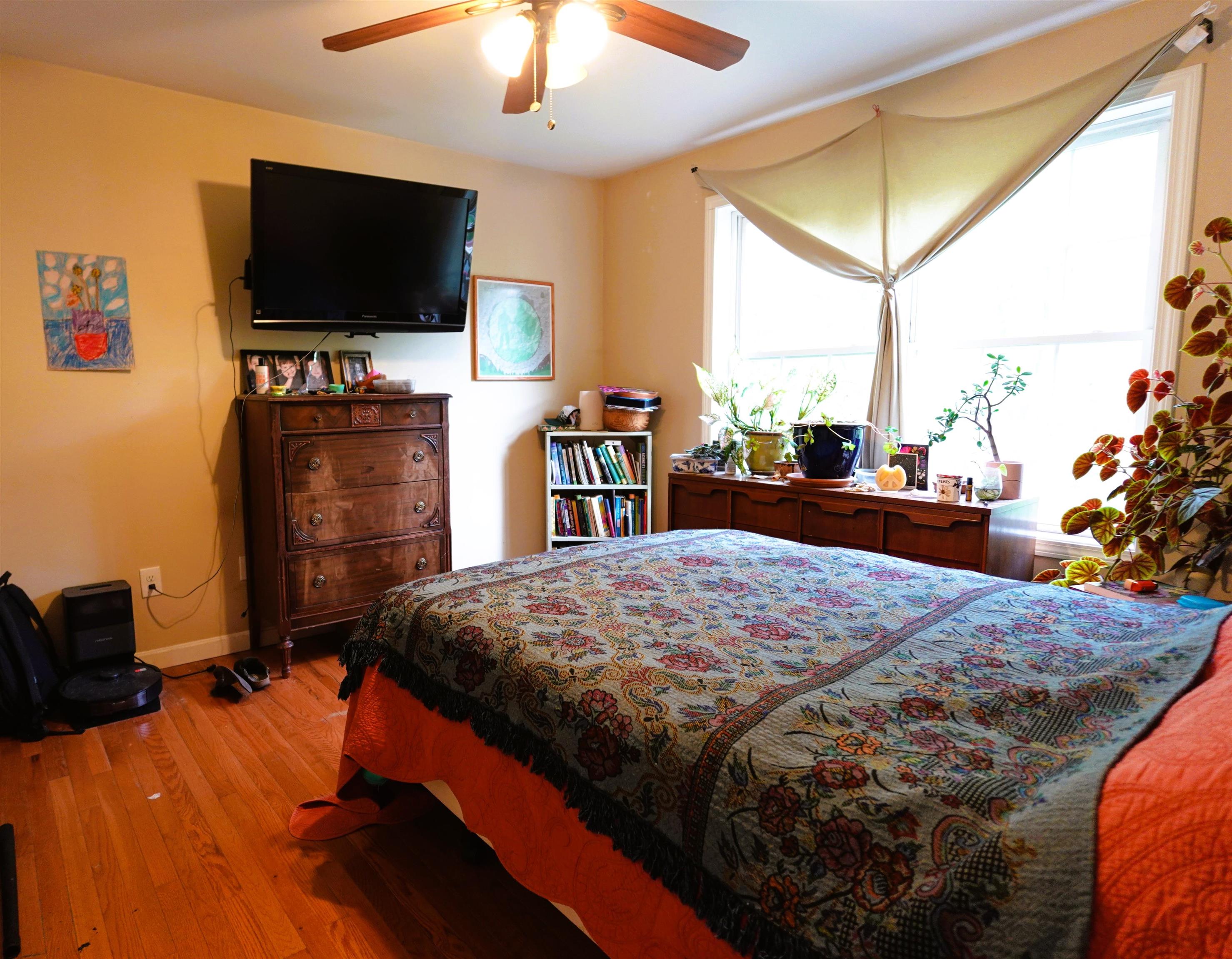 381 N Hidden Lake Rd, Stoddard, NH 03464