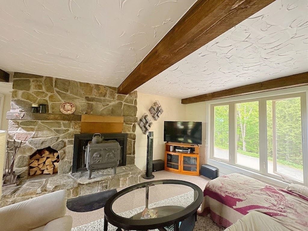 50 Cat Hole Rd, Claremont, NH 03743