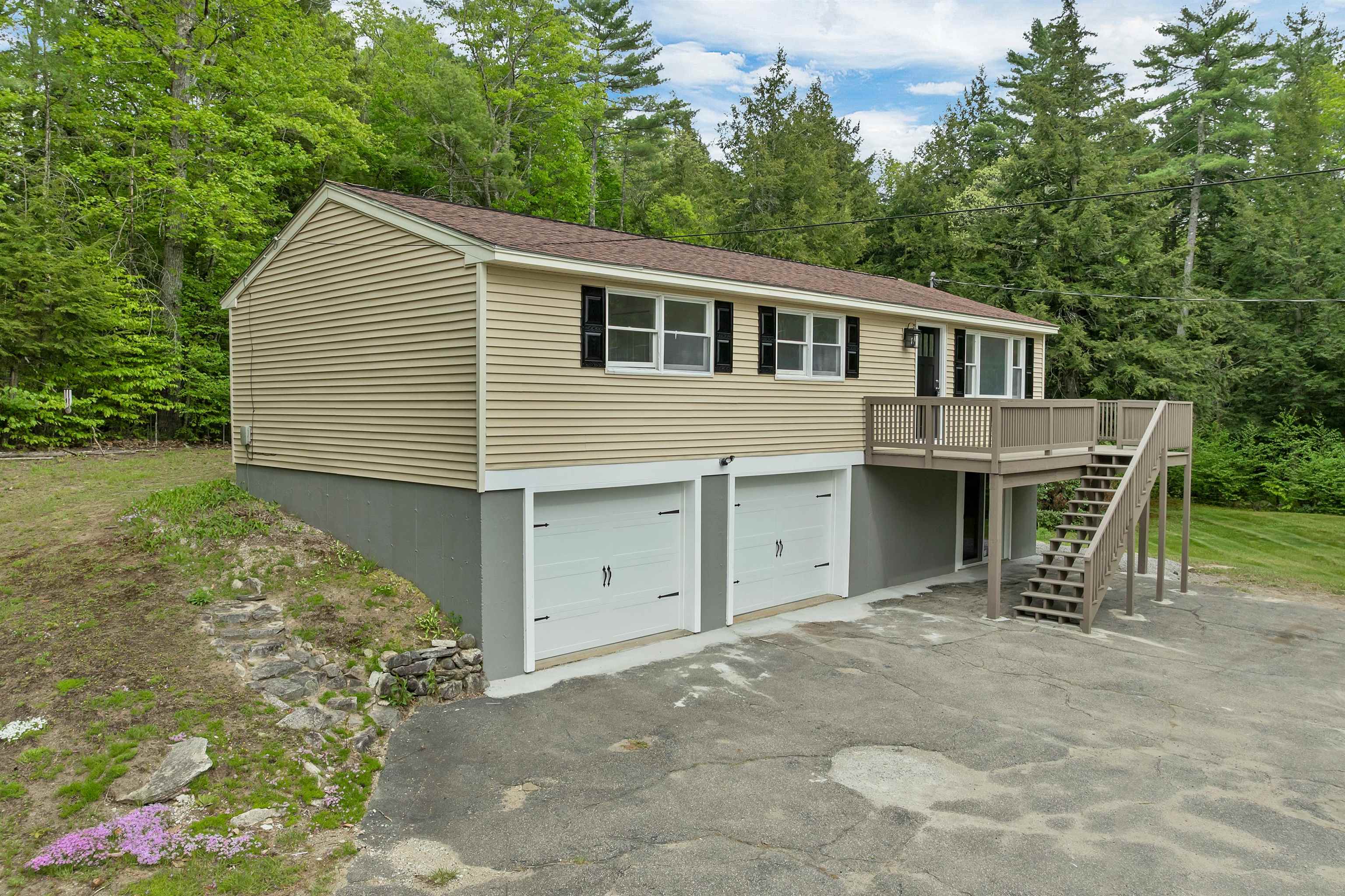 34 Hollings Rd, Webster, NH 03303