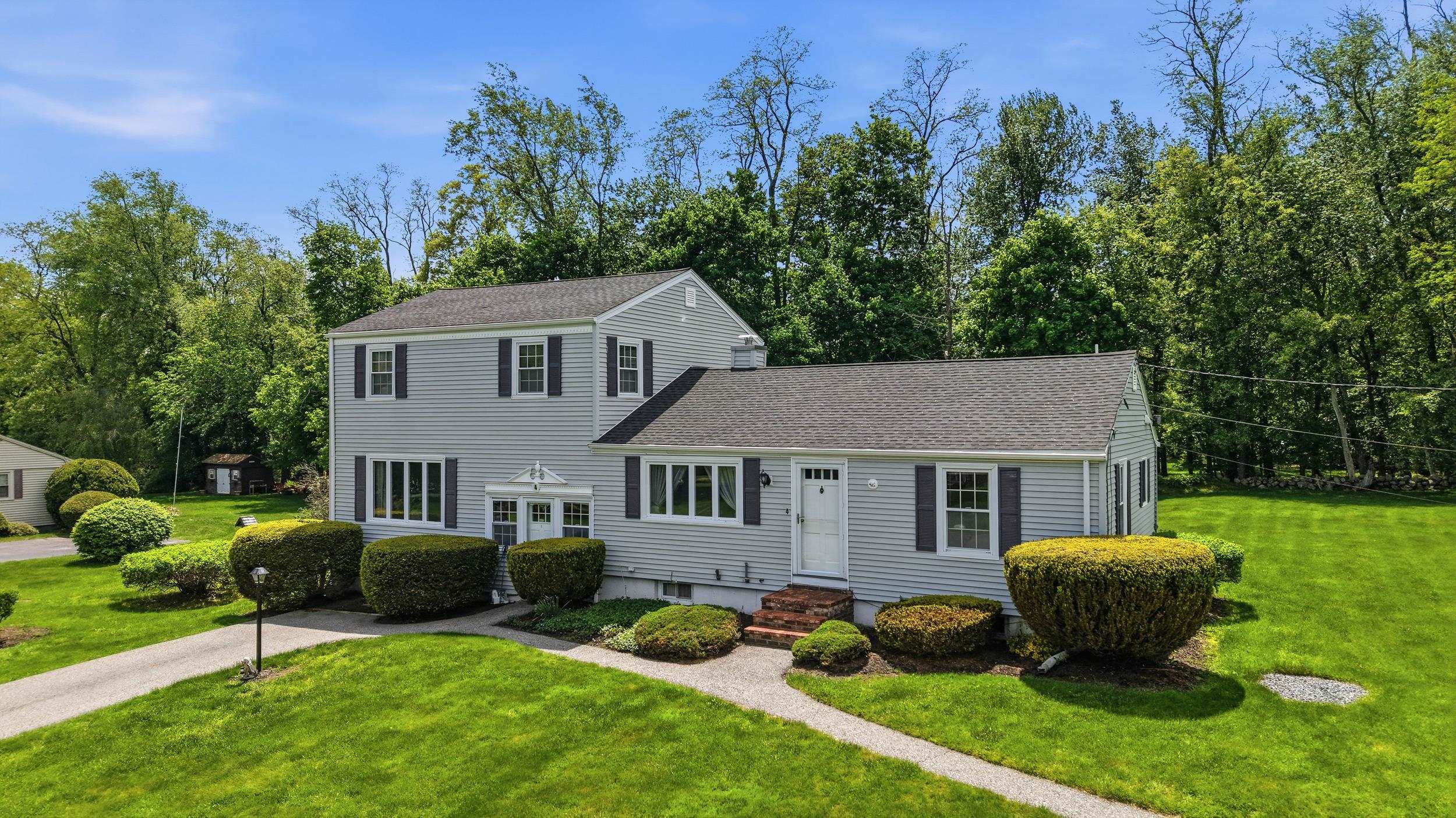 4 Scottsdale Rd, Atkinson, NH 03811