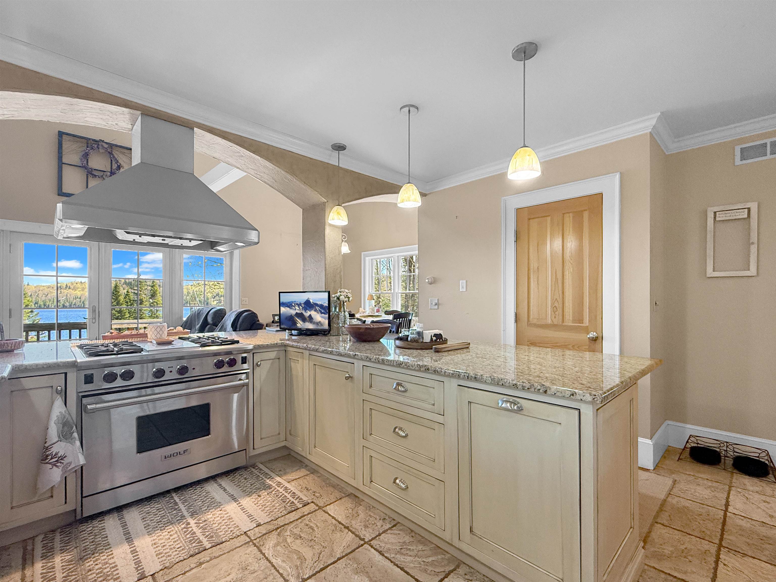 19 Backiel Dr, Stewartstown, NH 03576