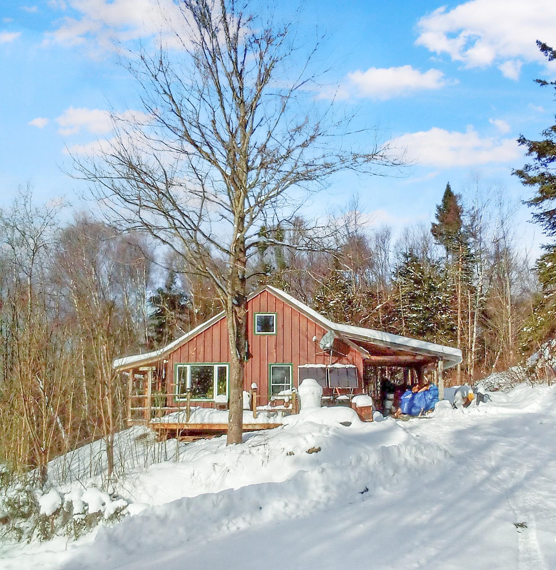 11 Roy Blvd, Pittsburg, NH 03592
