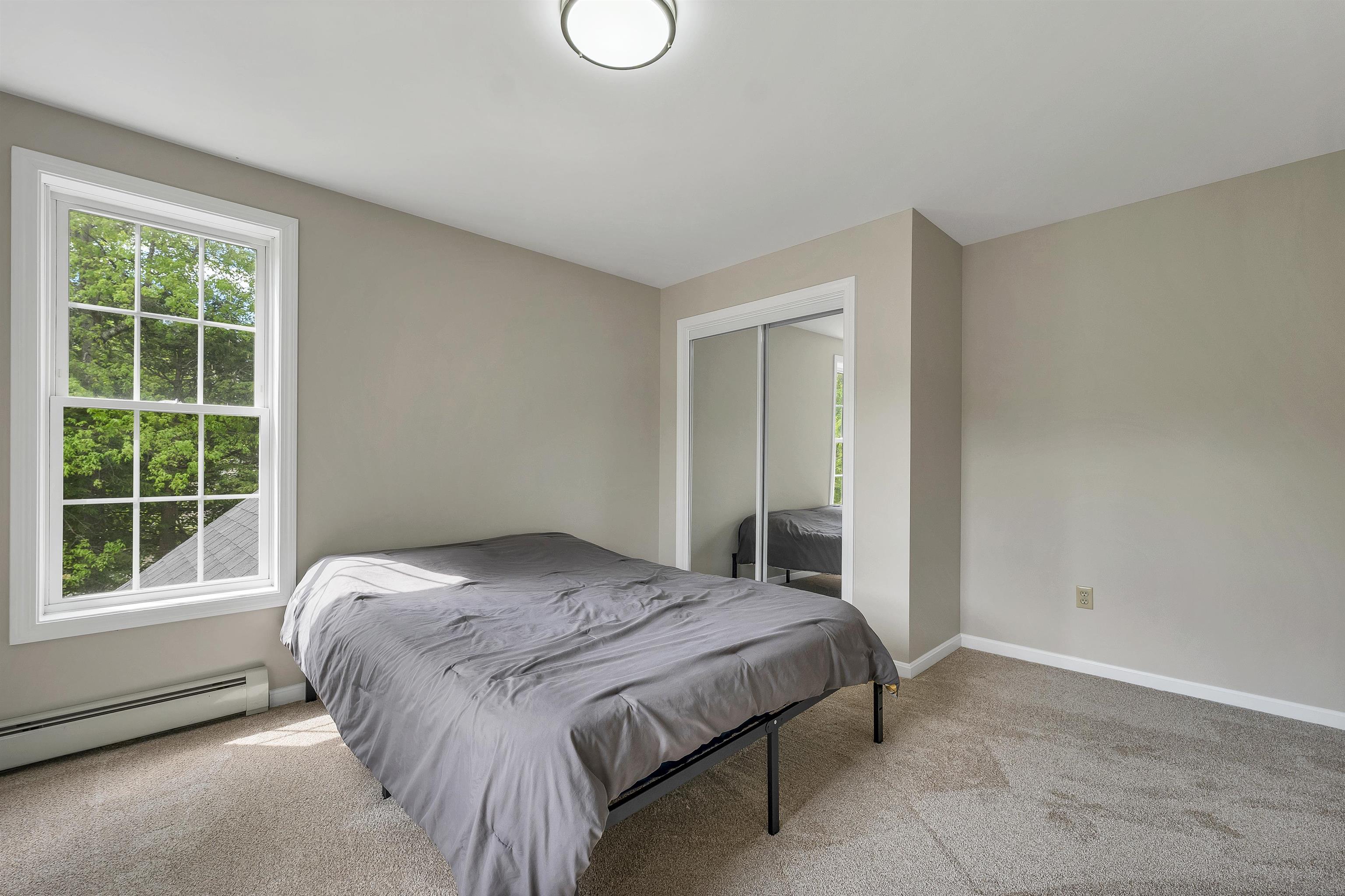 10 Edwin Ln, Newmarket, NH 03857
