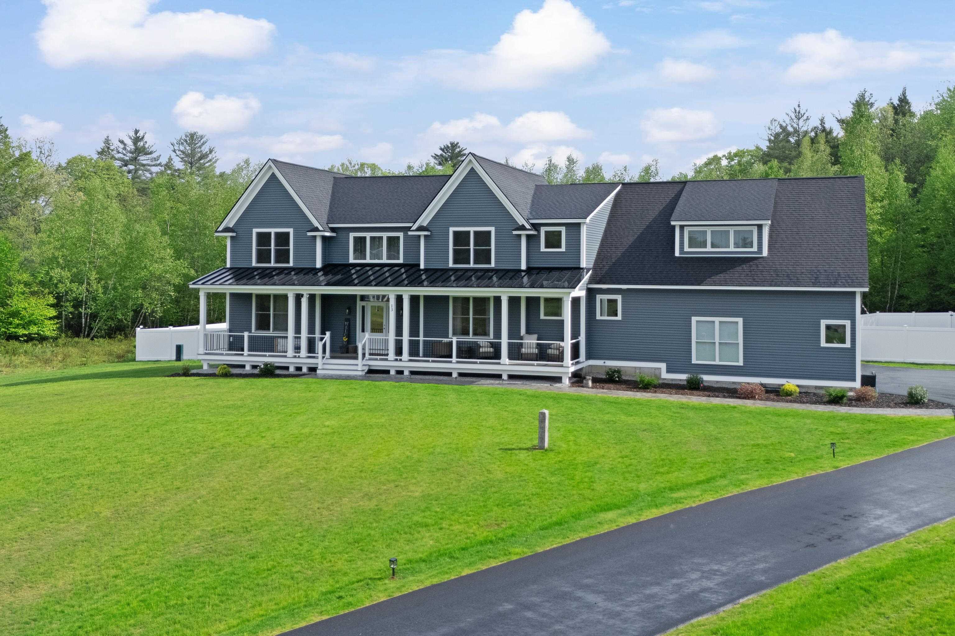 13 Stone Creek Dr, Brentwood, NH 03833