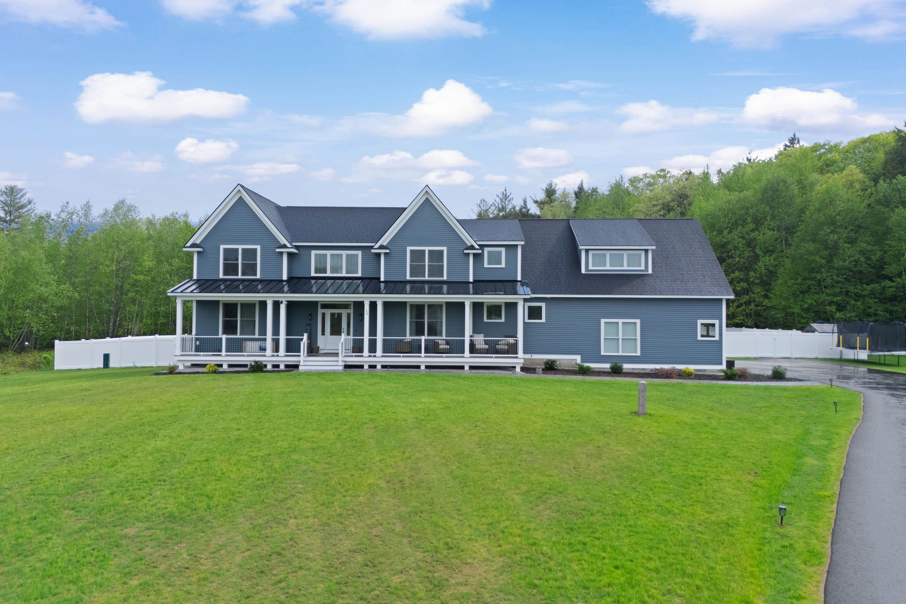 13 Stone Creek Dr, Brentwood, NH 03833