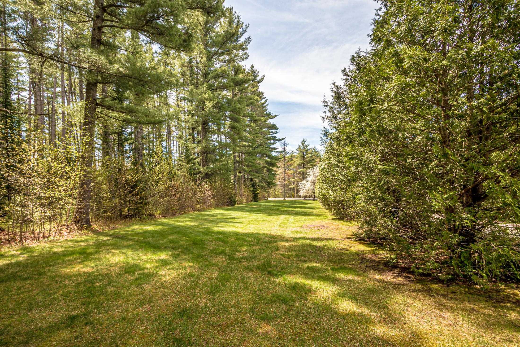 373 Green Hill Rd, Conway, NH 03813