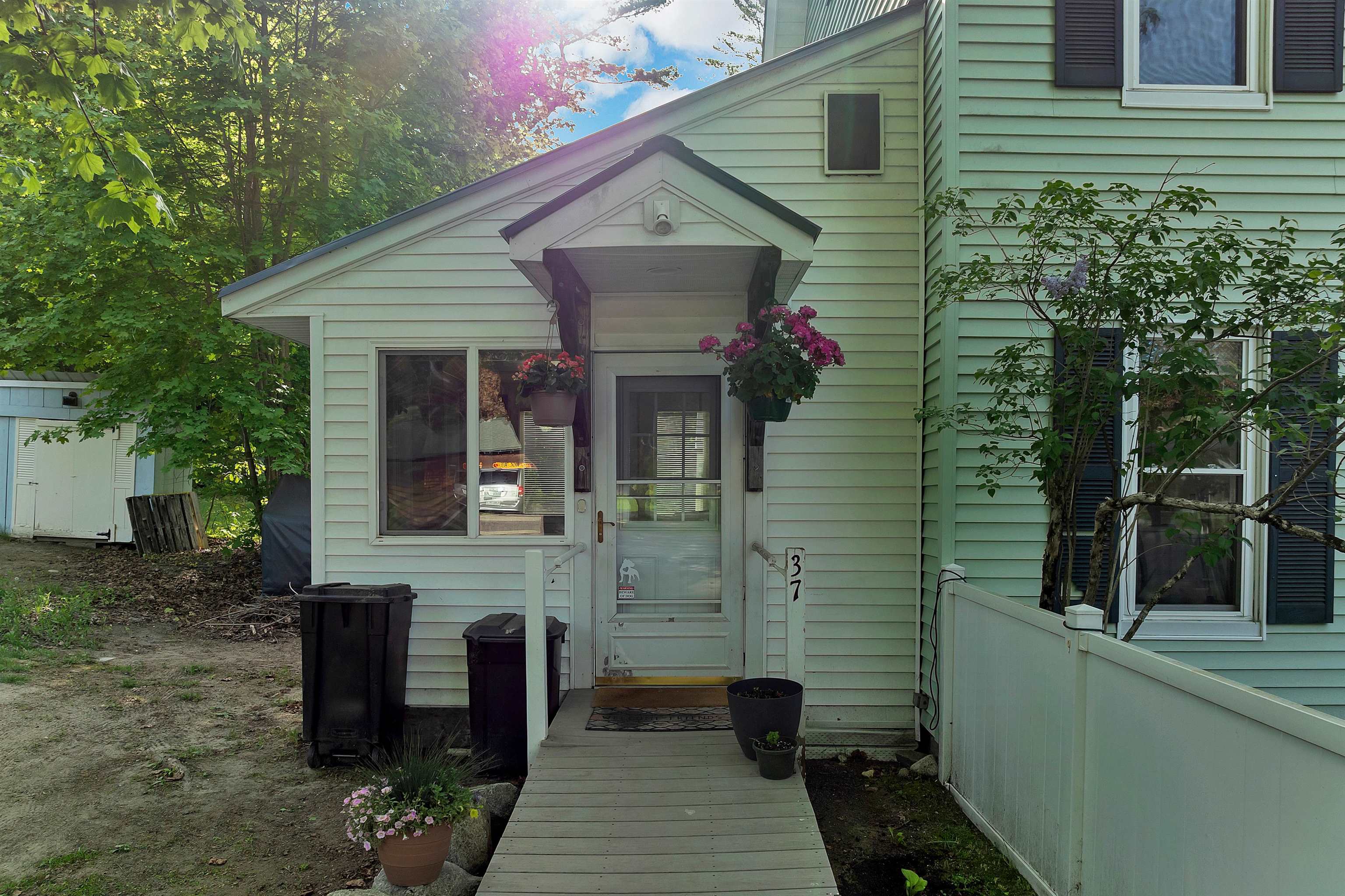 37 Merrill St, Plymouth, NH 03264