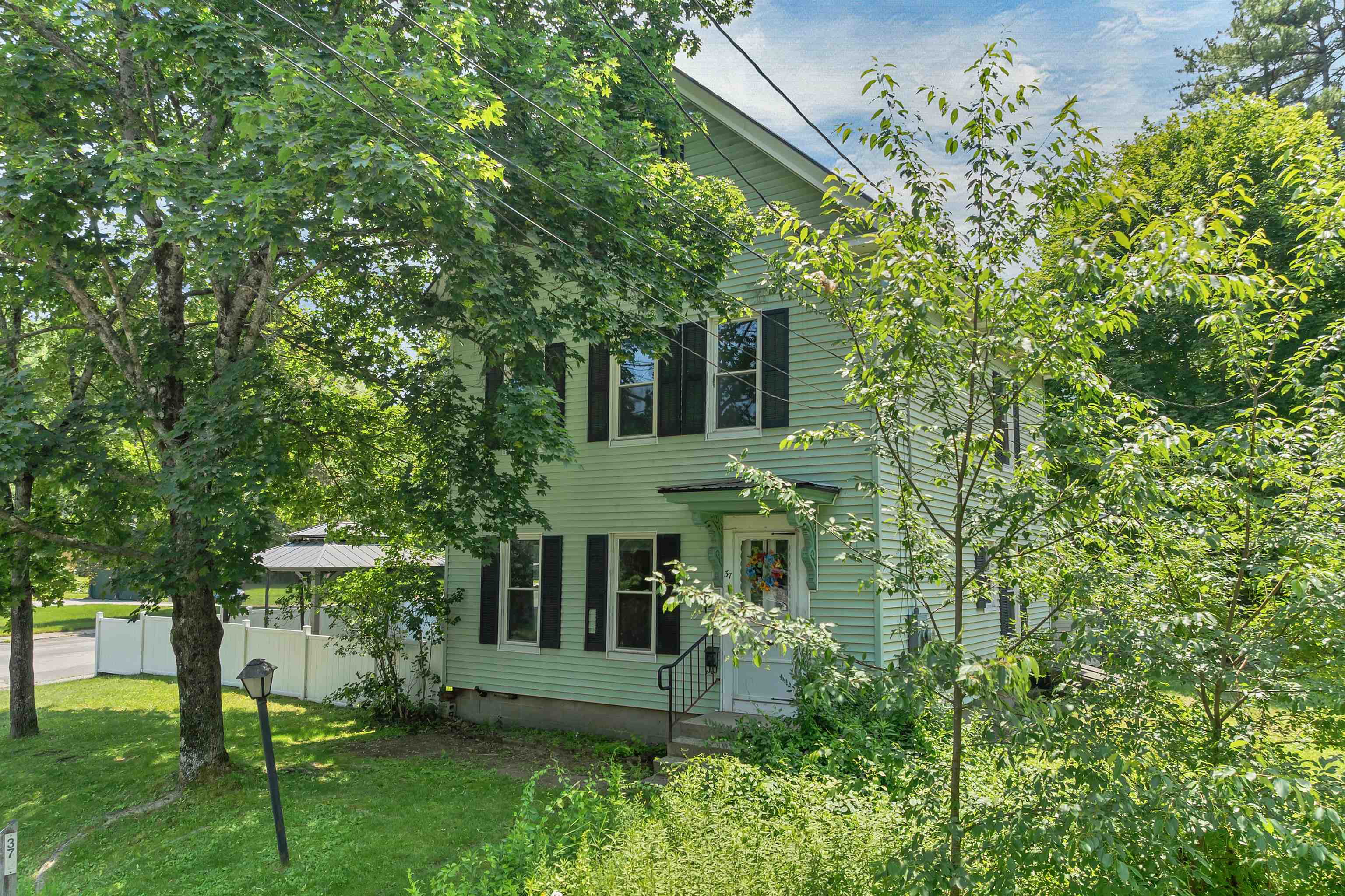 37 Merrill St, Plymouth, NH 03264