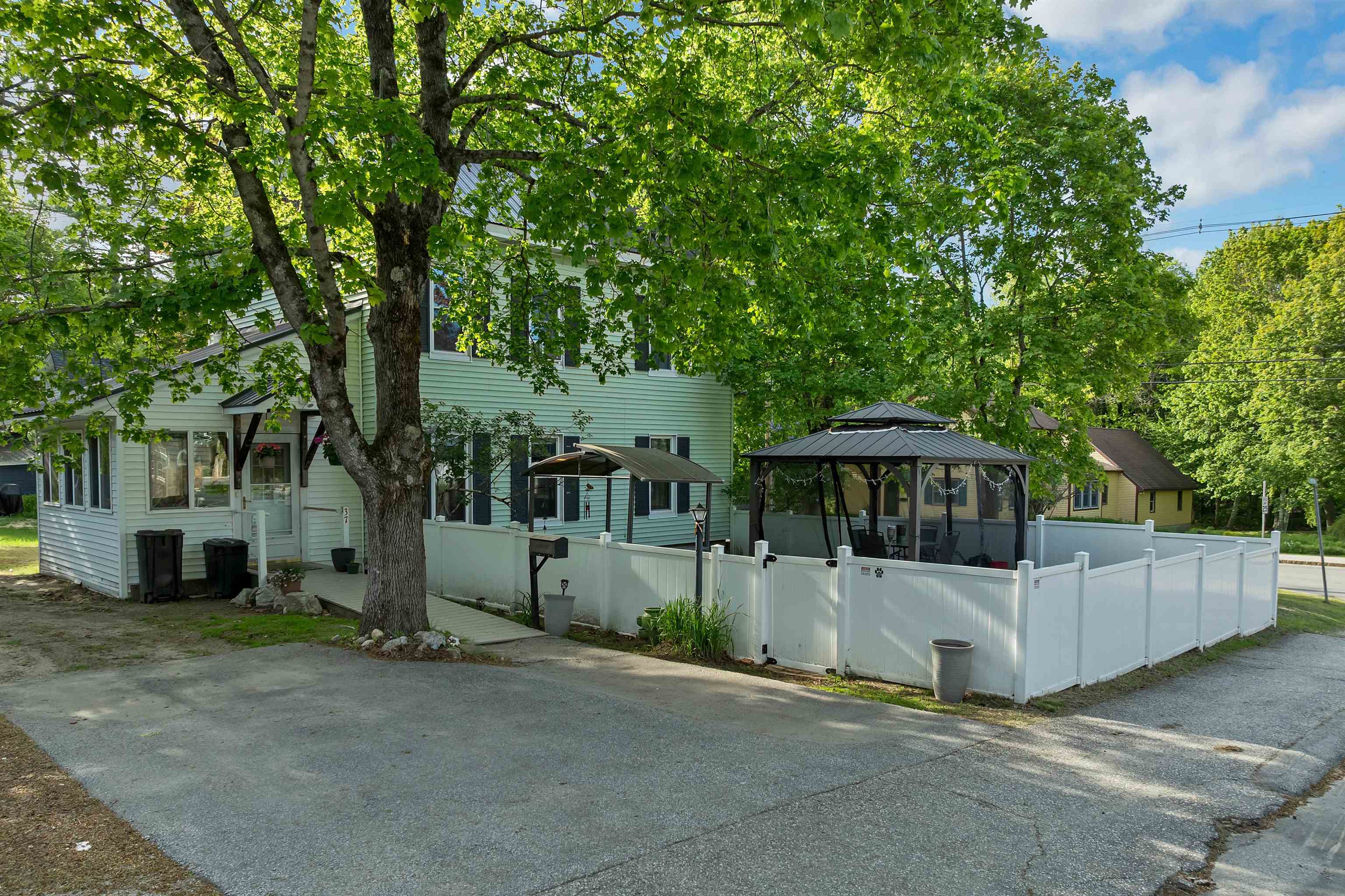 37 Merrill St, Plymouth, NH 03264