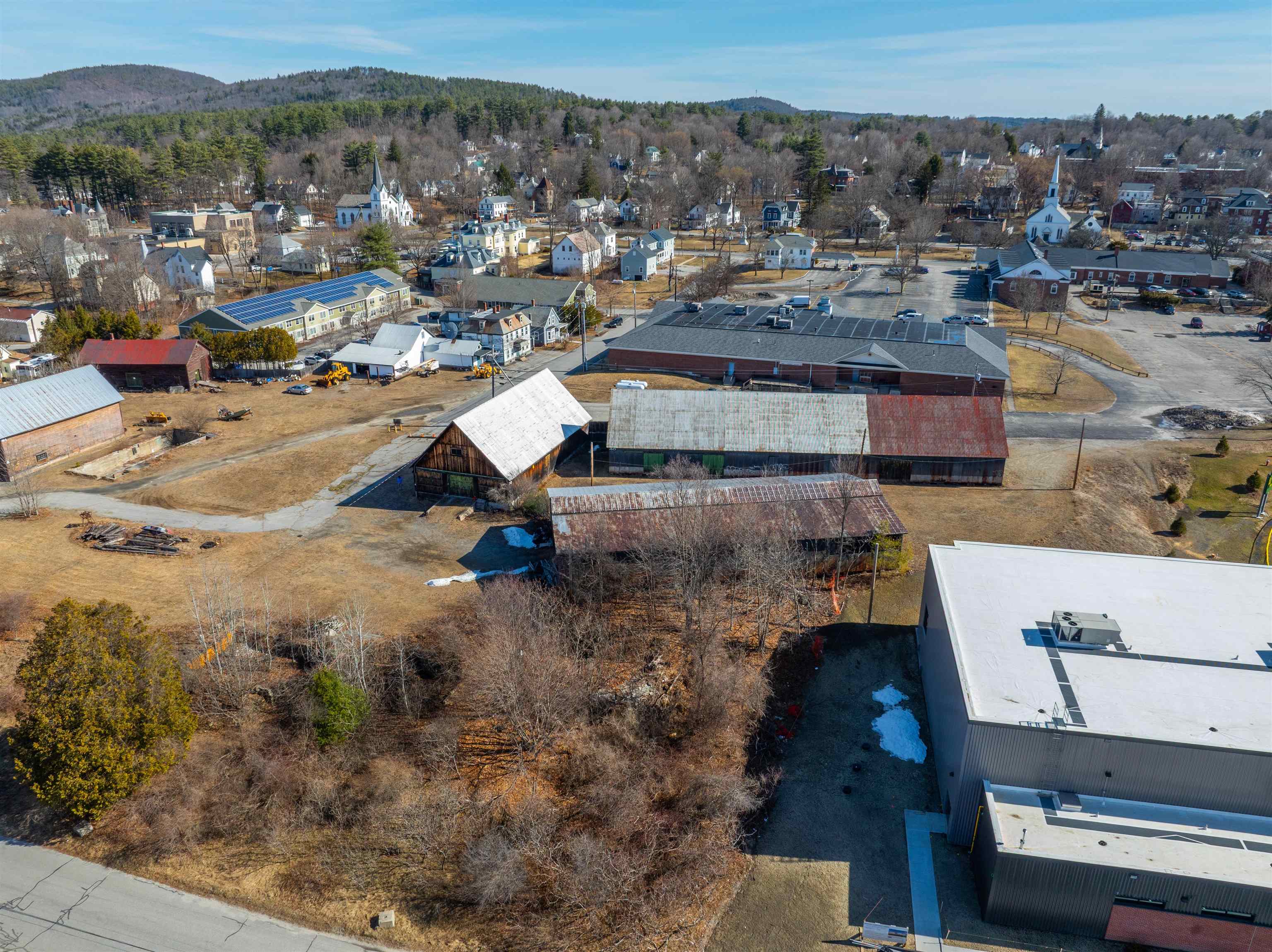 70 Pearl St, Newport, NH 03773