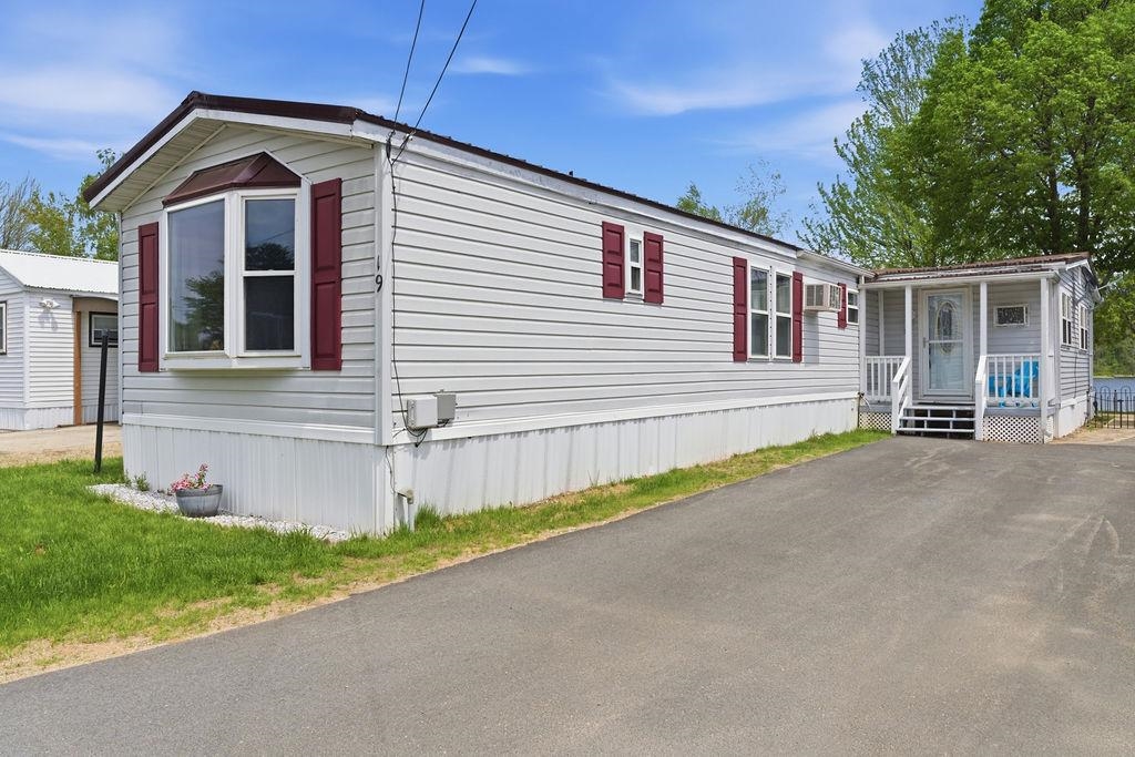 19 Esther Ln, Northwood, NH 03261