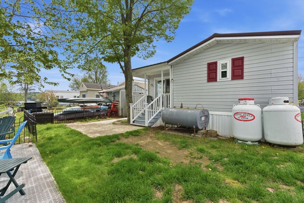 19 Esther Ln, Northwood, NH 03261