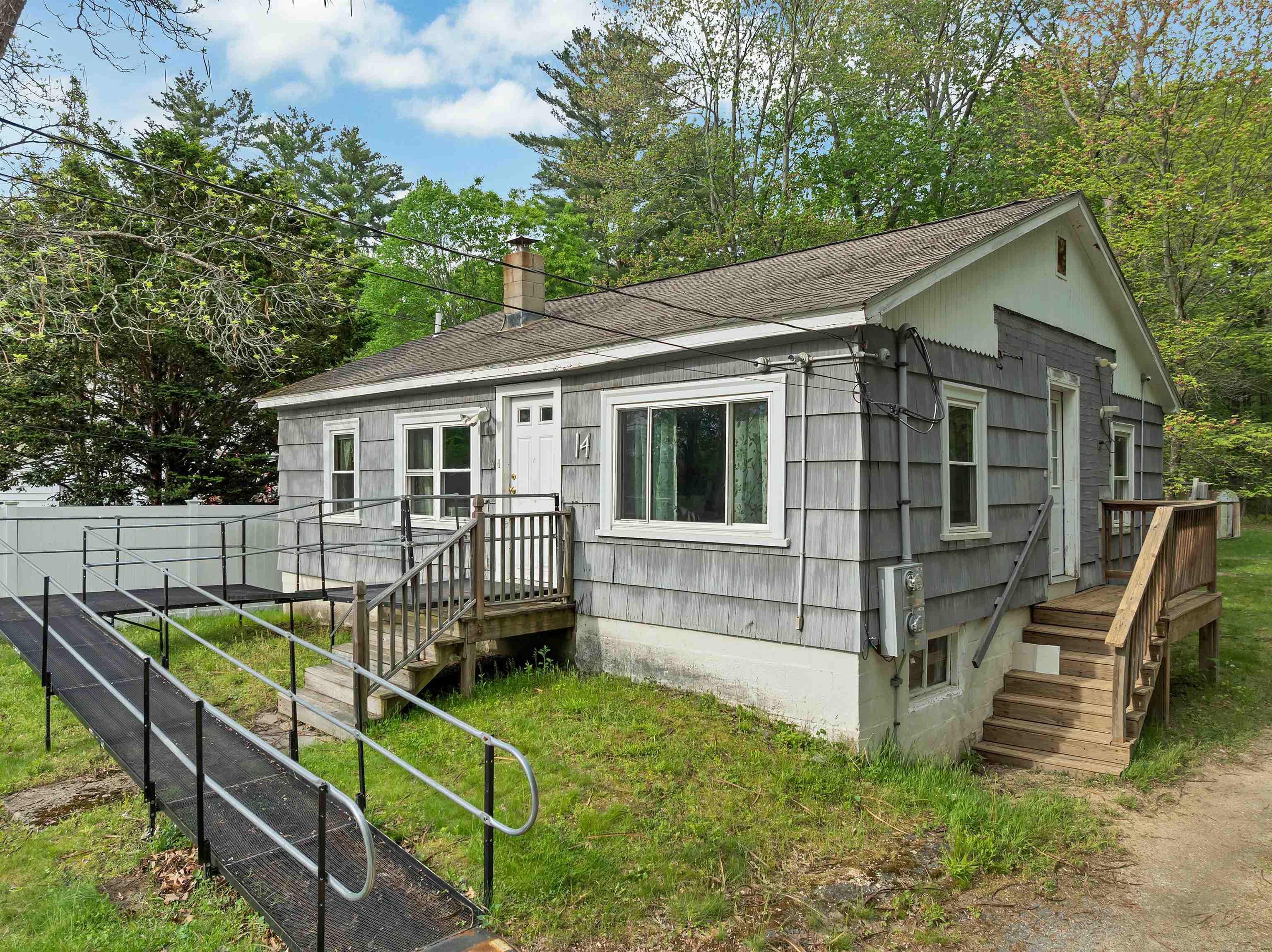 14 Belmont St, Salem, NH 03079