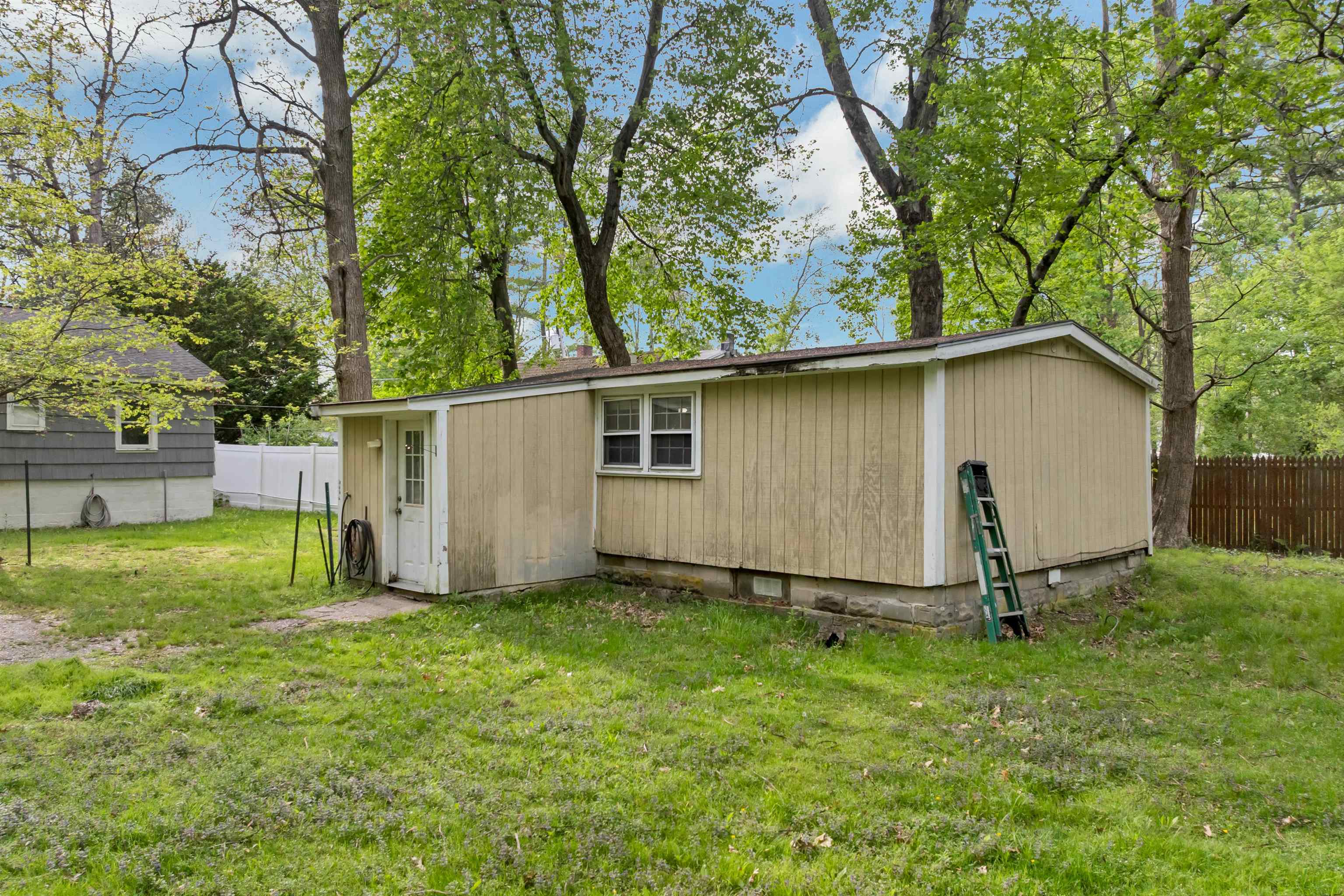14 Belmont St, Salem, NH 03079