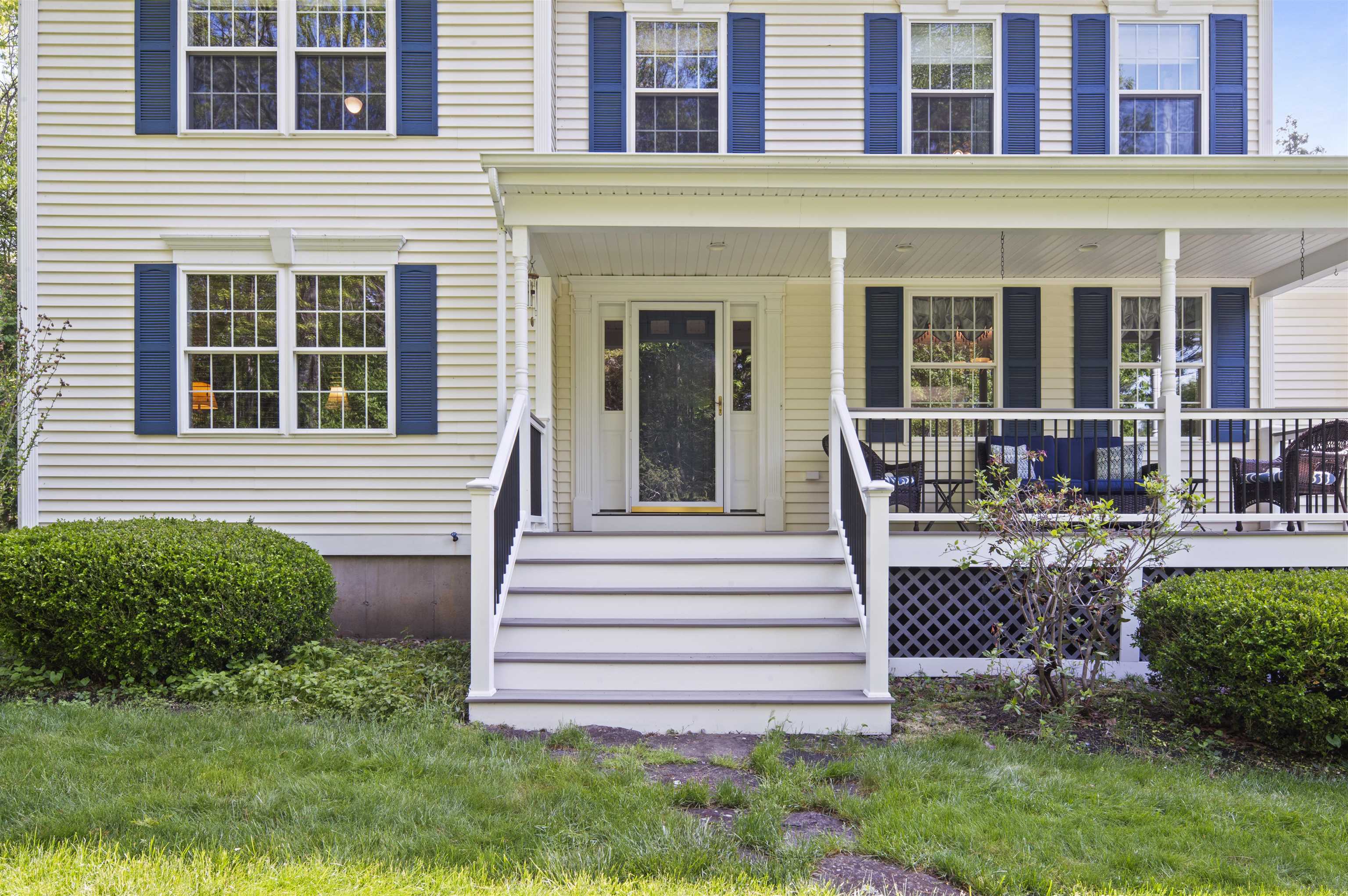 3 Deerhaven Dr, Exeter, NH 03833