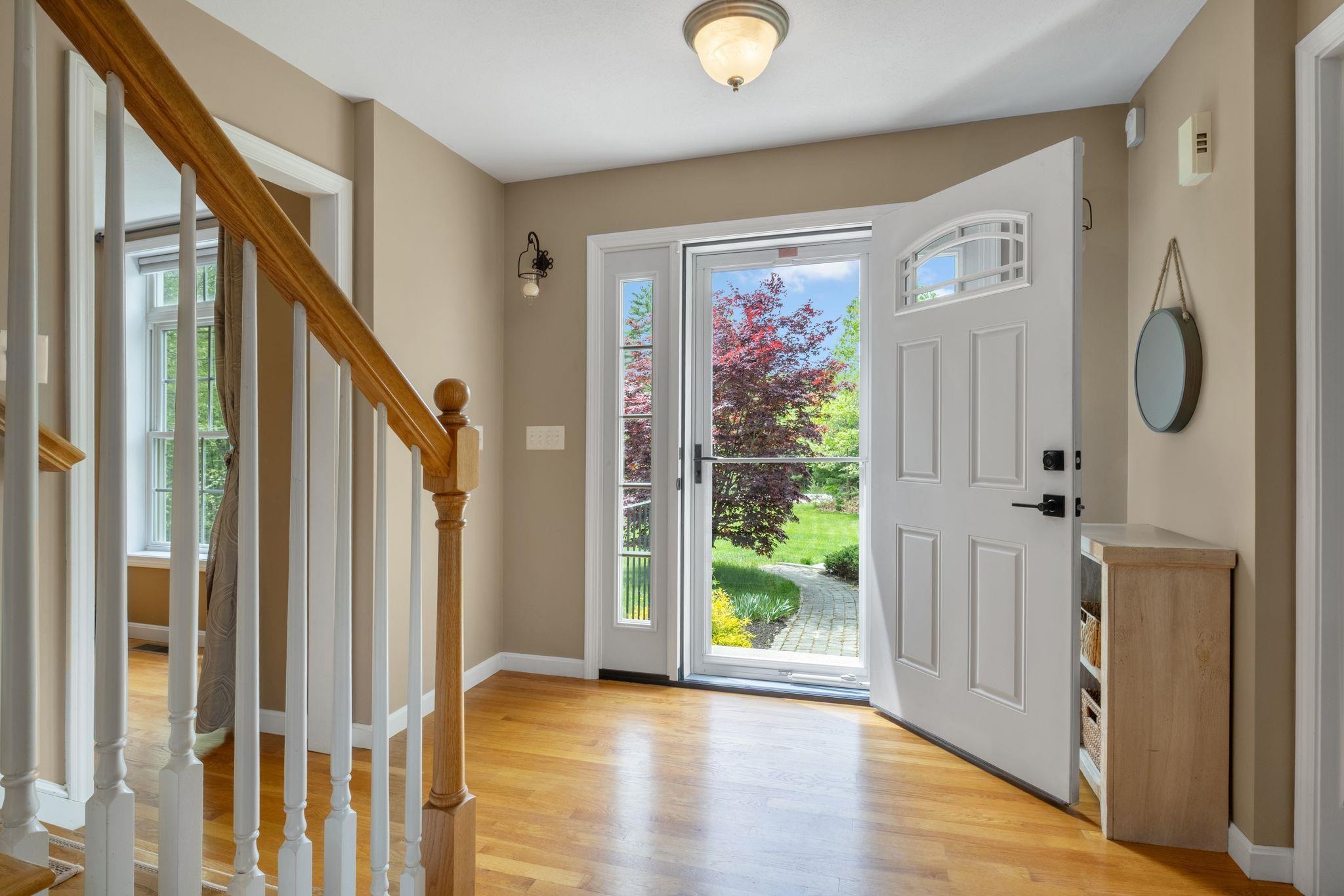 212 Oak Hill Rd, Barrington, NH 03825