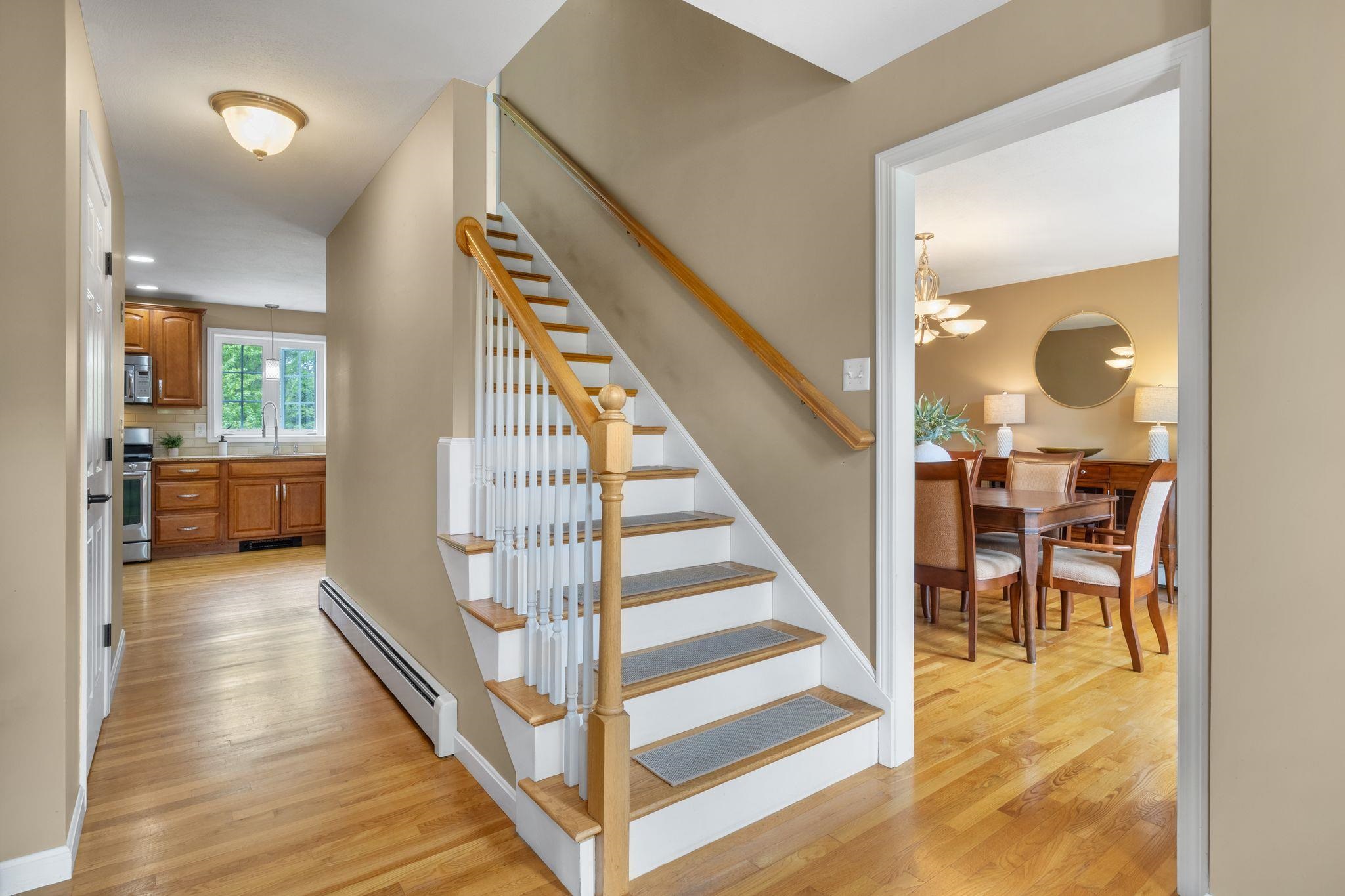 212 Oak Hill Rd, Barrington, NH 03825