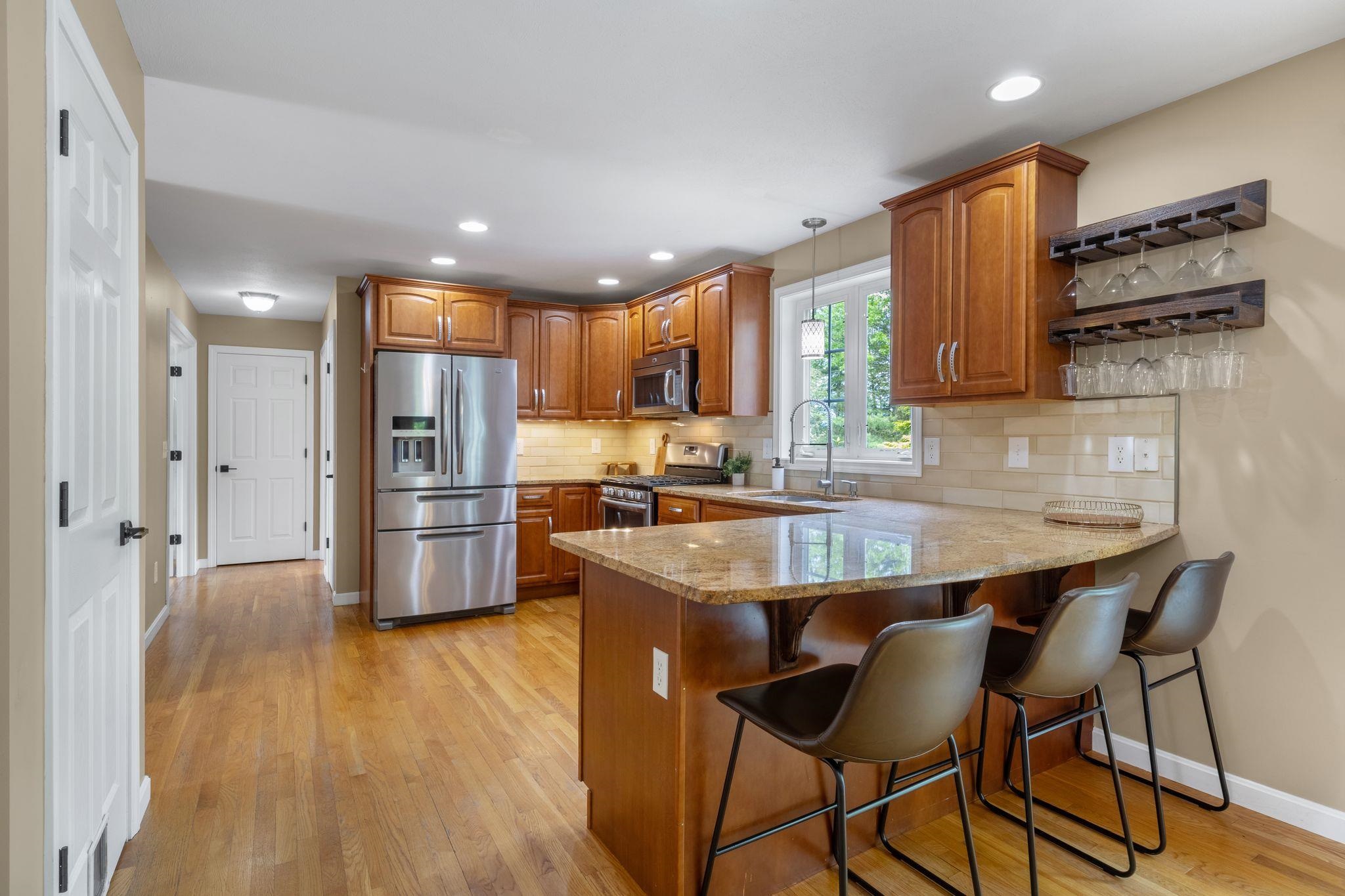 212 Oak Hill Rd, Barrington, NH 03825